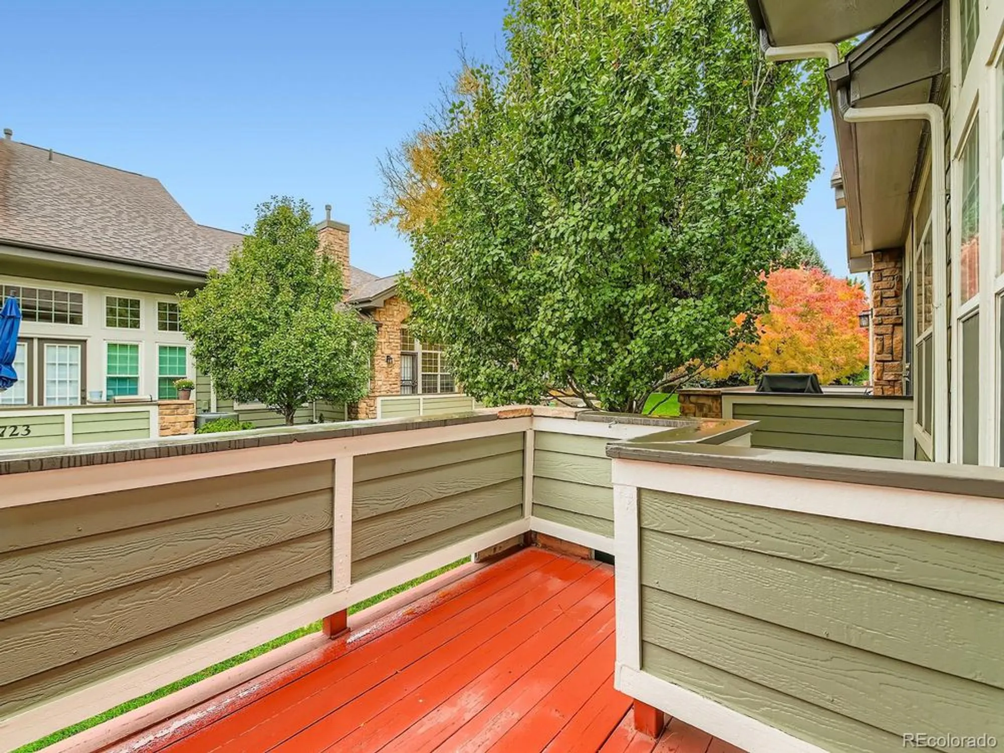 Property Slideshow image 3 of 37 | 2712 w greens pl, Littleton, CO, 80123