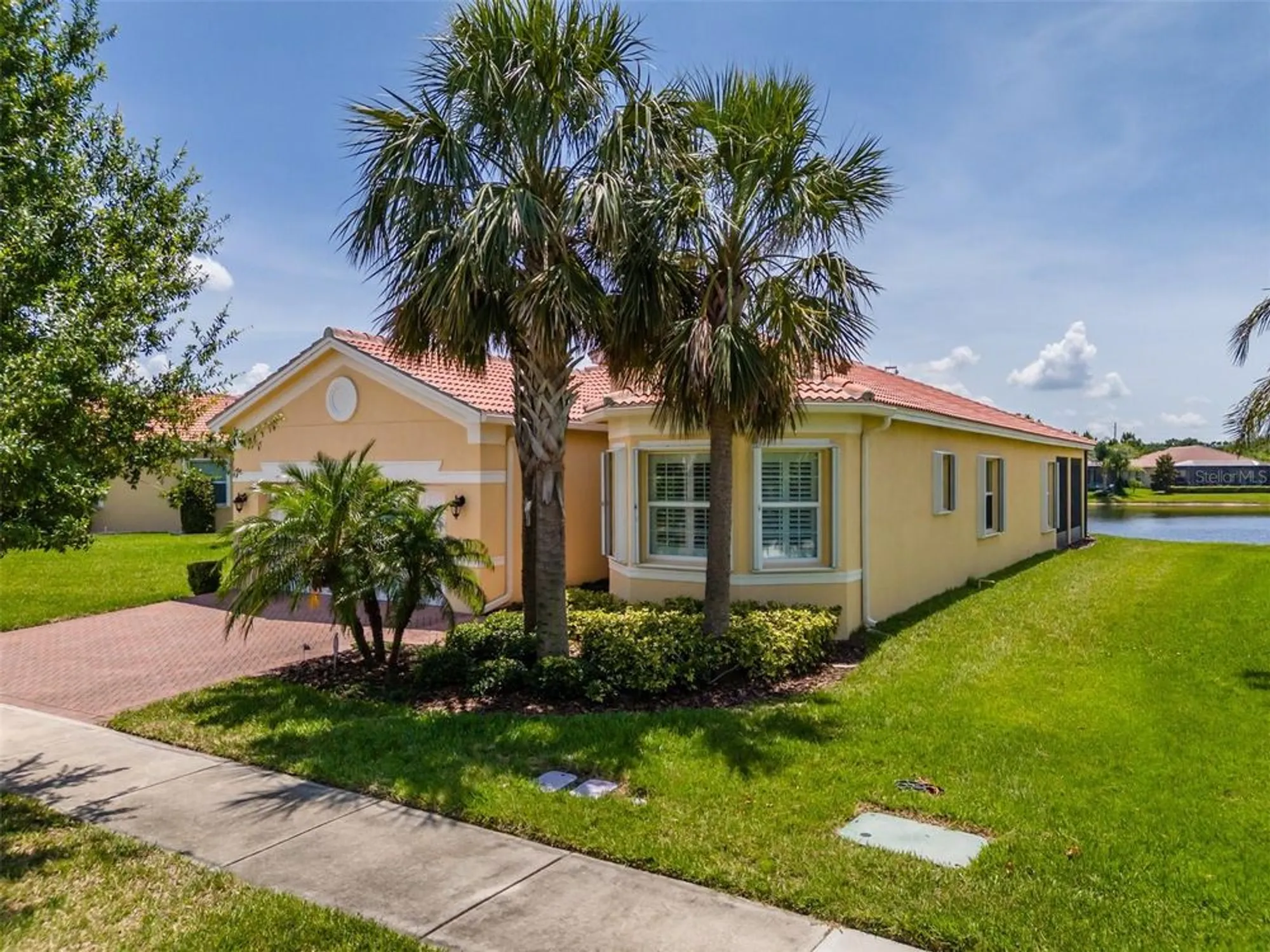 Property Slideshow image 2 of 92 | 4821 grand banks dr, Wimauma, FL, 33598