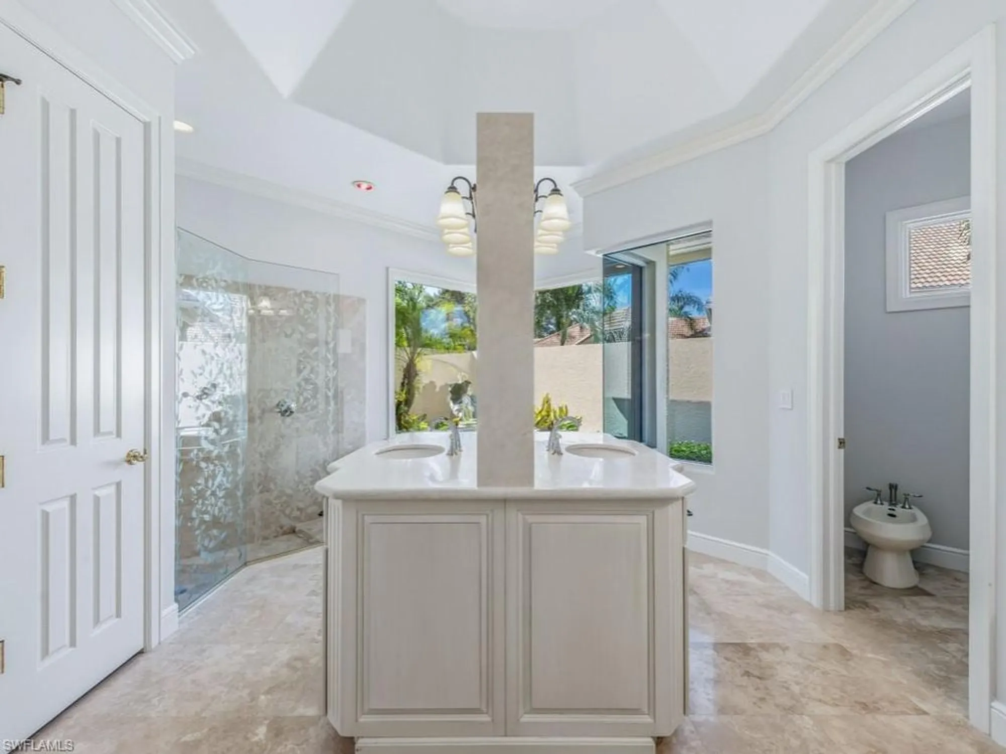 Property Slideshow image 17 of 48 | 3440 creekview dr, Bonita Springs, FL, 34134