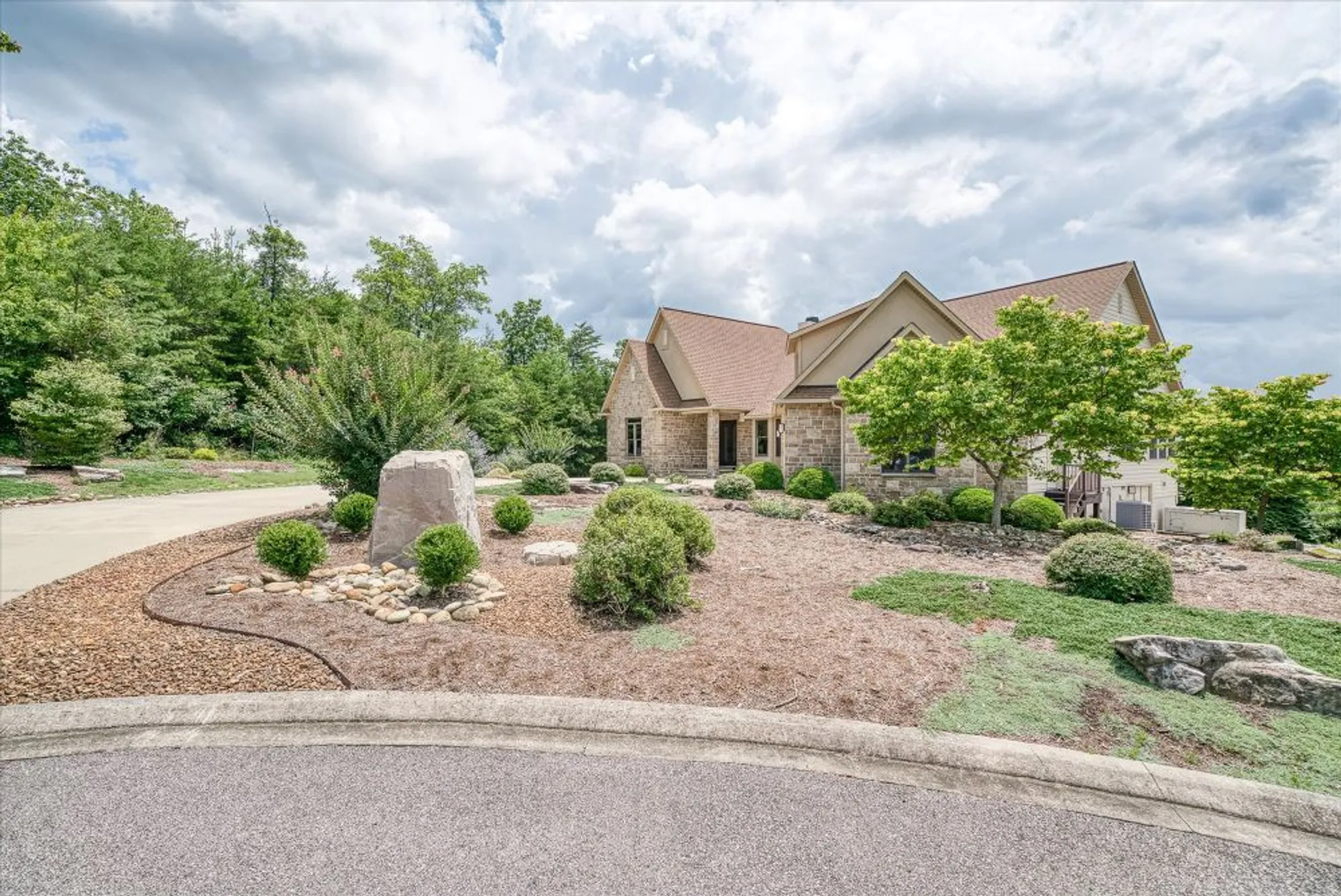Property Slideshow image 20 of 81 | 61 bluff view ct, Crossville, TN, 38558