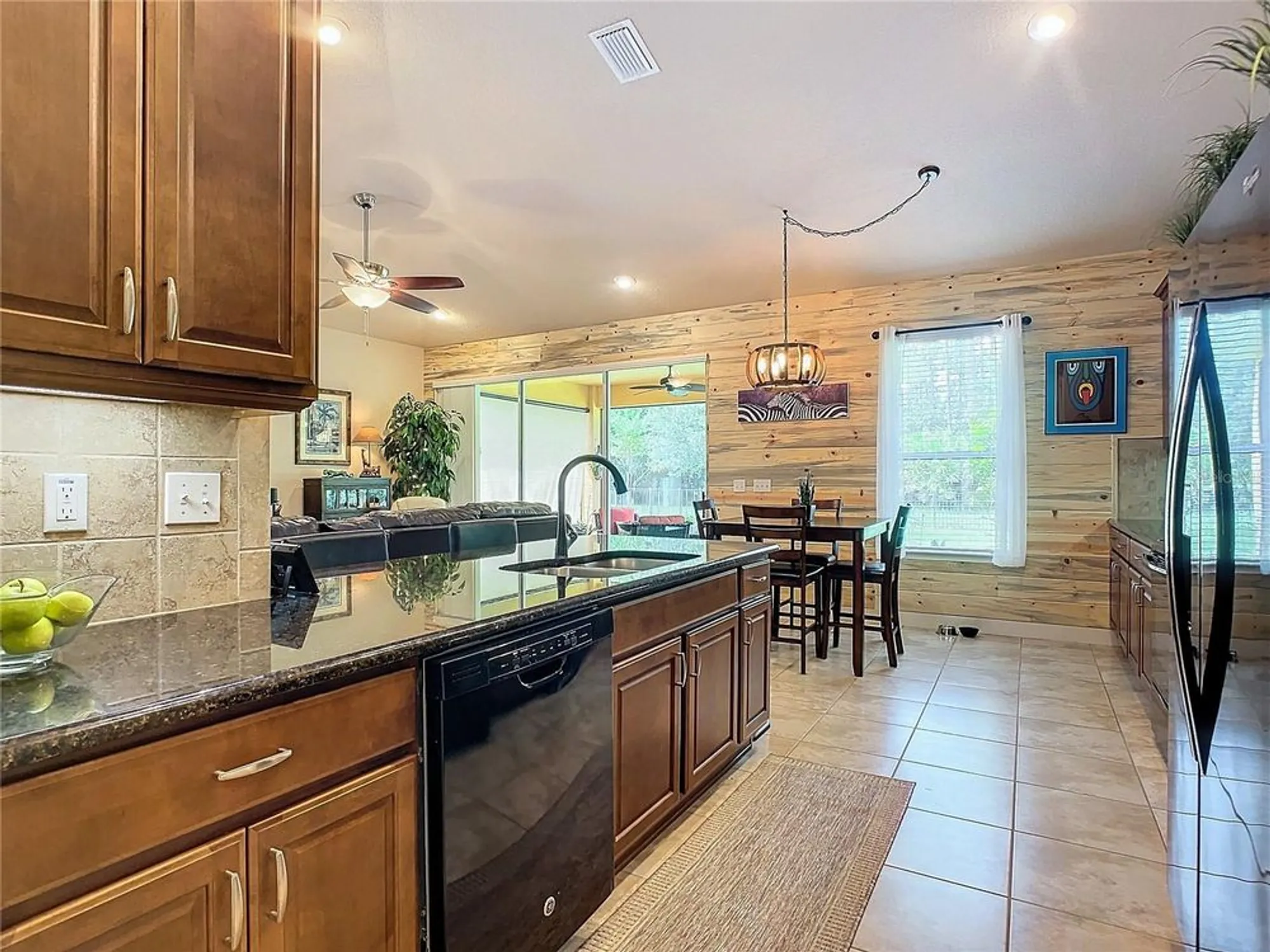Property Slideshow image 18 of 53 | 645 elk river dr, Ormond Beach, FL, 32174