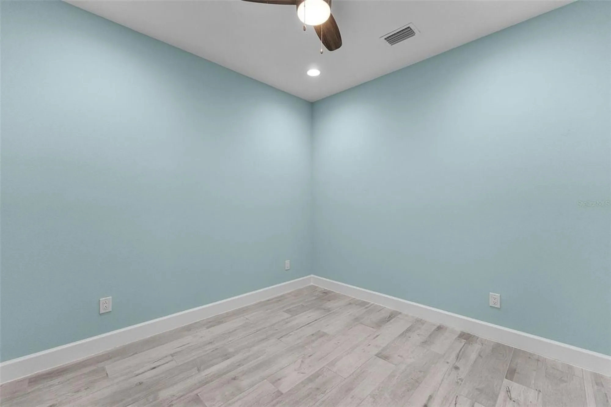 Property Slideshow image 15 of 40 | 867 bama breeze dr, Daytona Beach, FL, 32124