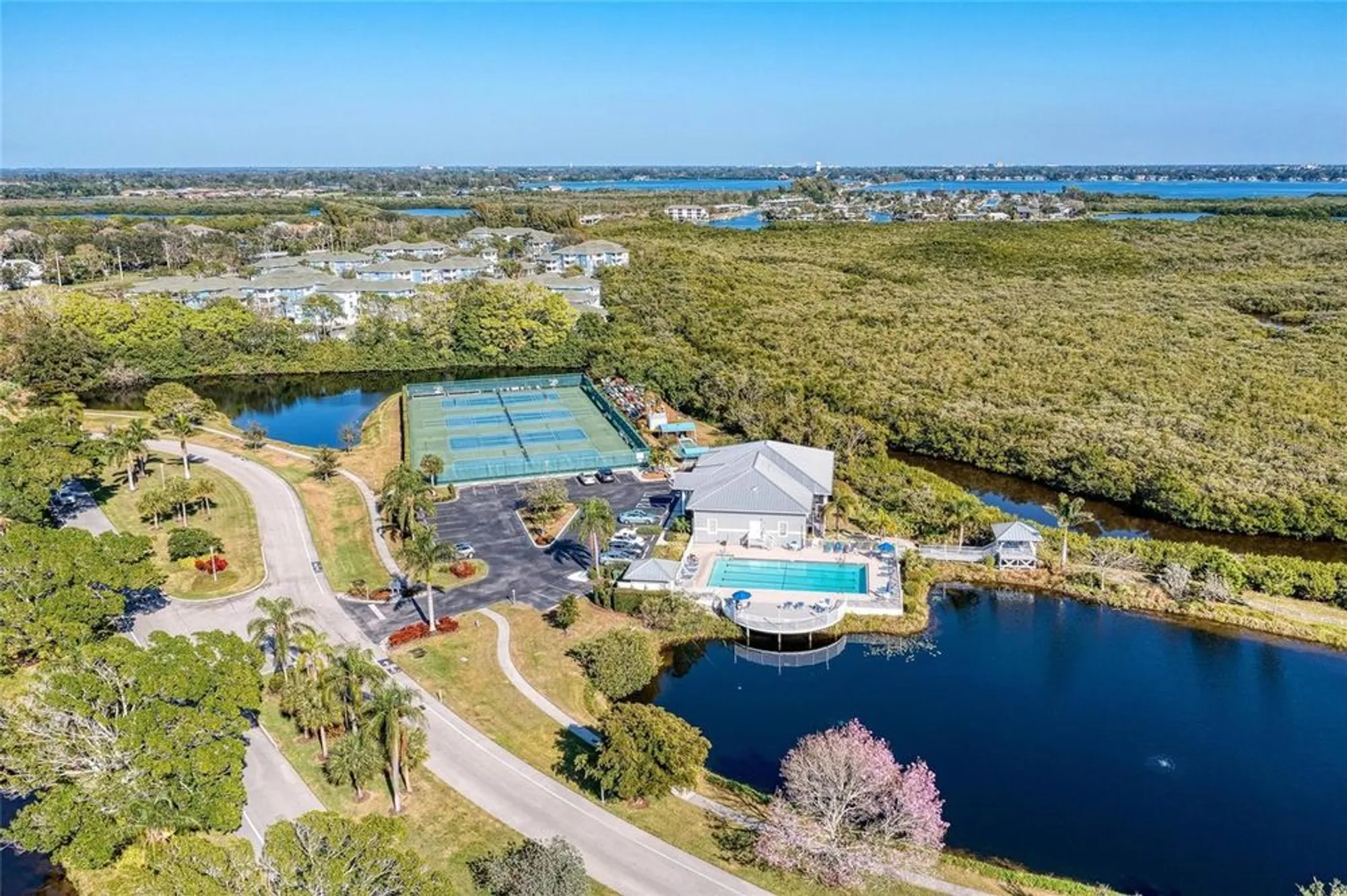 Property Slideshow image 56 of 66 | 628 estuary dr, Bradenton, FL, 34209
