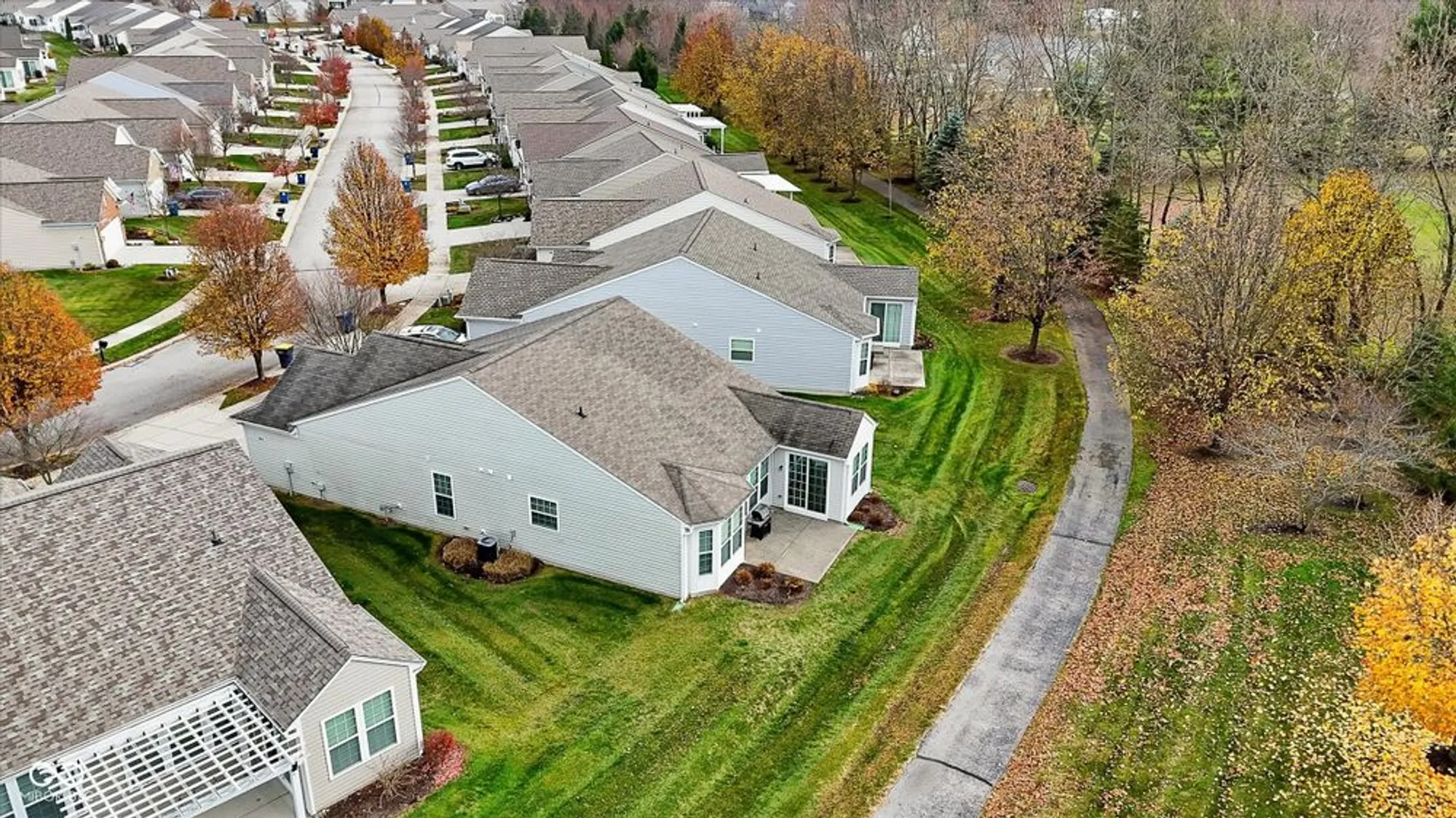 Property Slideshow image 16 of 42 | 12766 winery way, Fishers, IN, 46037