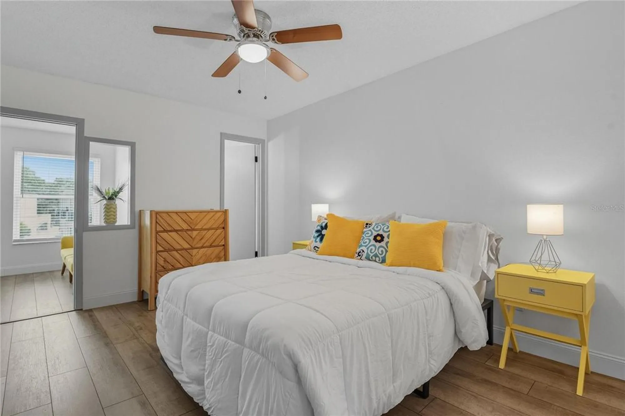 Property Slideshow image 18 of 40 | 2257 world parkway blvd 61, Clearwater, FL, 33763