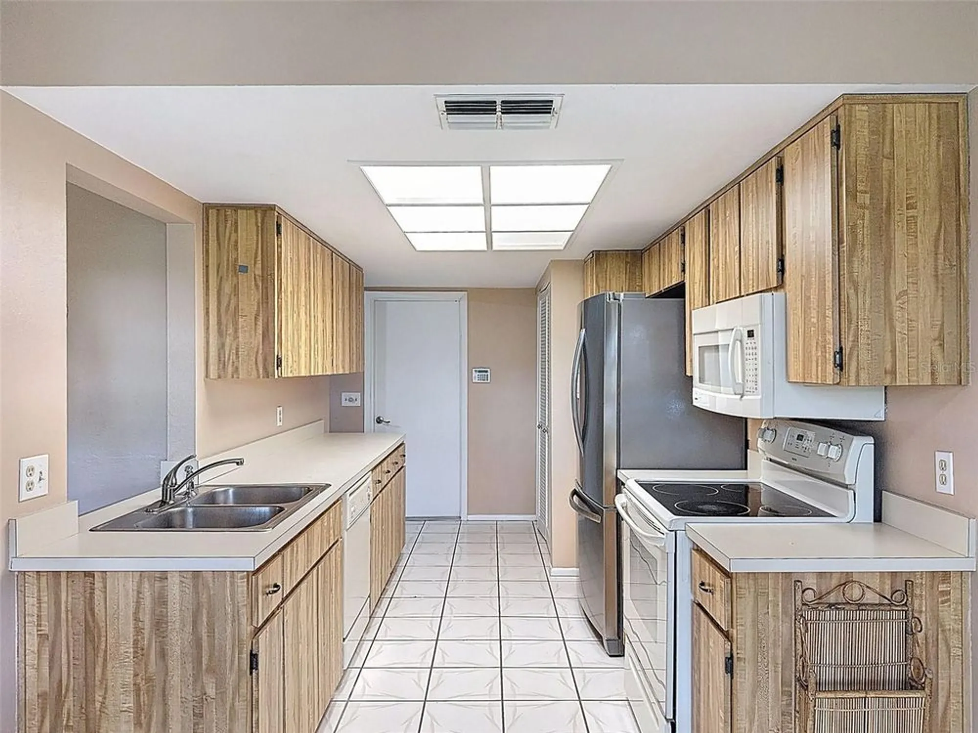 Property Slideshow image 19 of 48 | 11141 sandtrap dr # 11141, Port Richey, FL, 34668