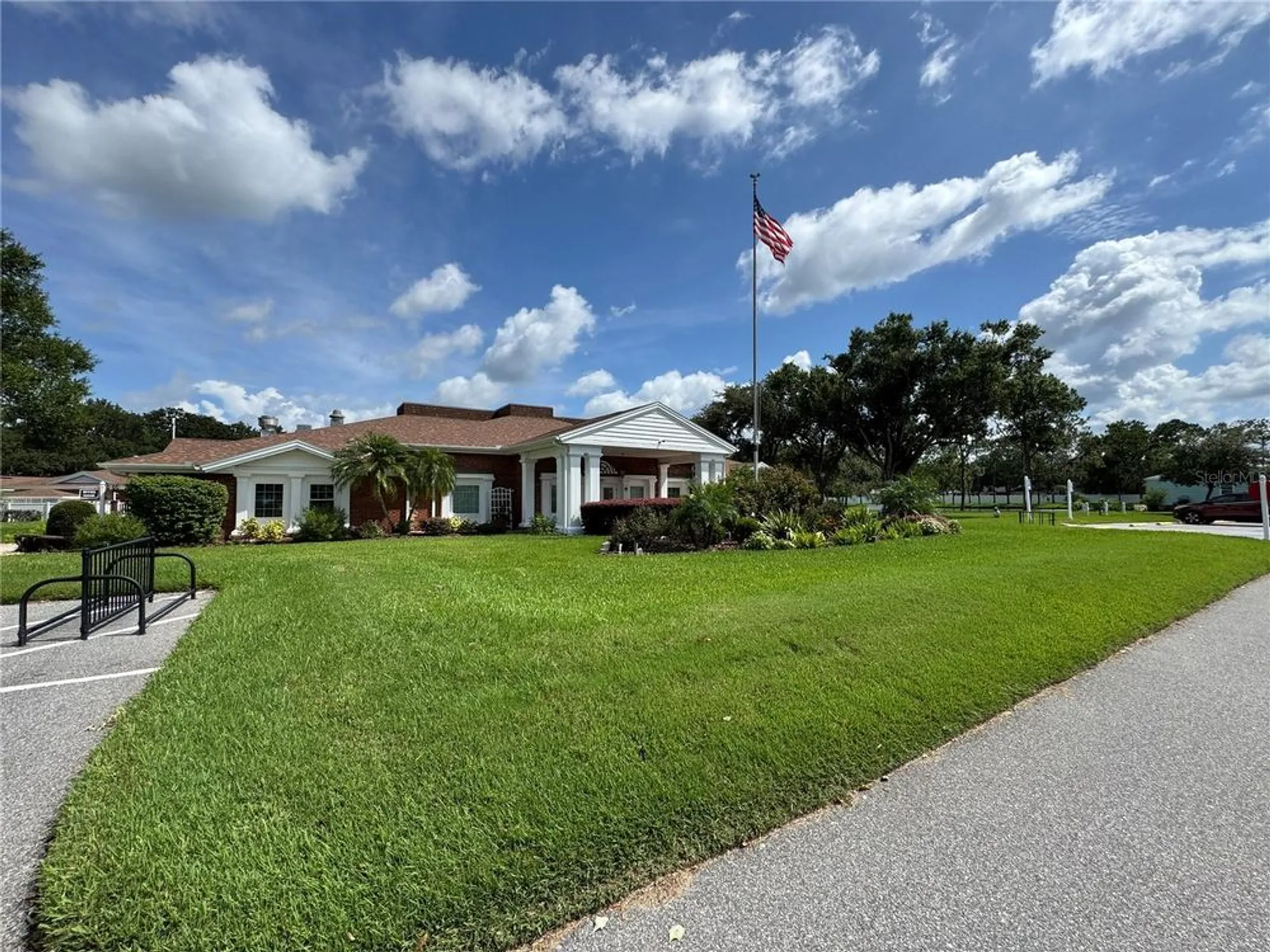 Property Slideshow image 17 of 42 | 4805 colonnades cir, Lakeland, FL, 33811