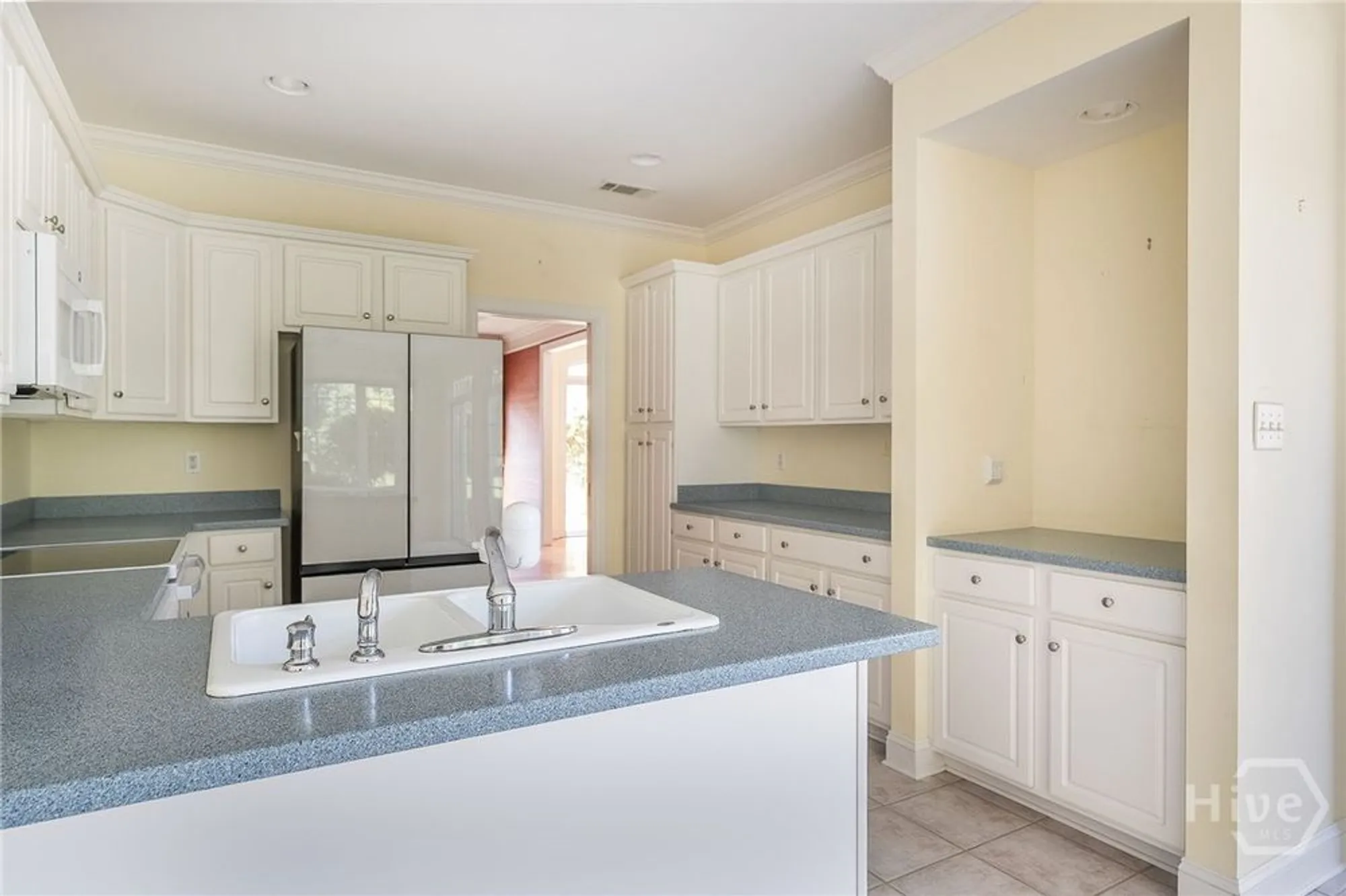 Property Slideshow image 7 of 26 | 1 breakfast ct, Savannah, GA, 31411