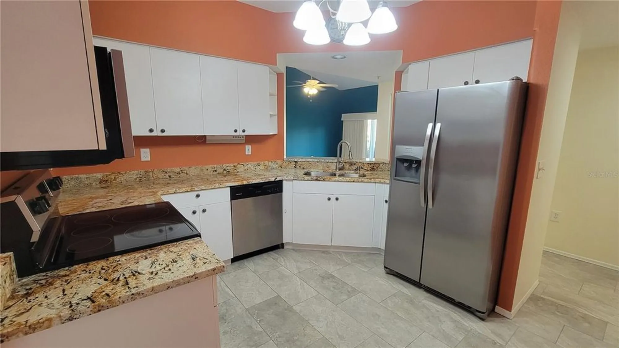 Property Slideshow image 8 of 22 | 6330 green oak cir # 6330, Bradenton, FL, 34203