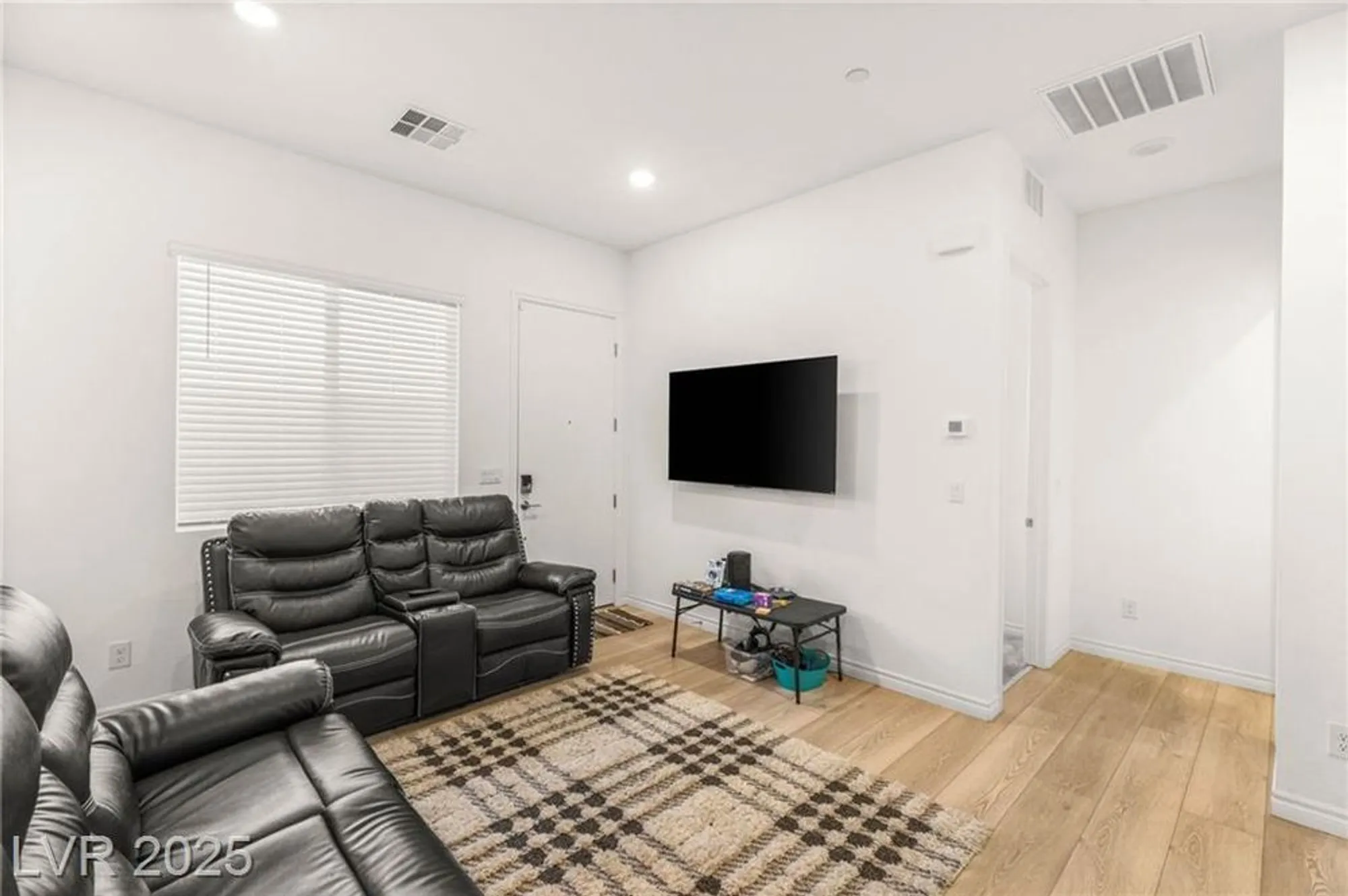 Property Slideshow image 17 of 42 | 116 juliette pointe ln, Henderson, NV, 89011