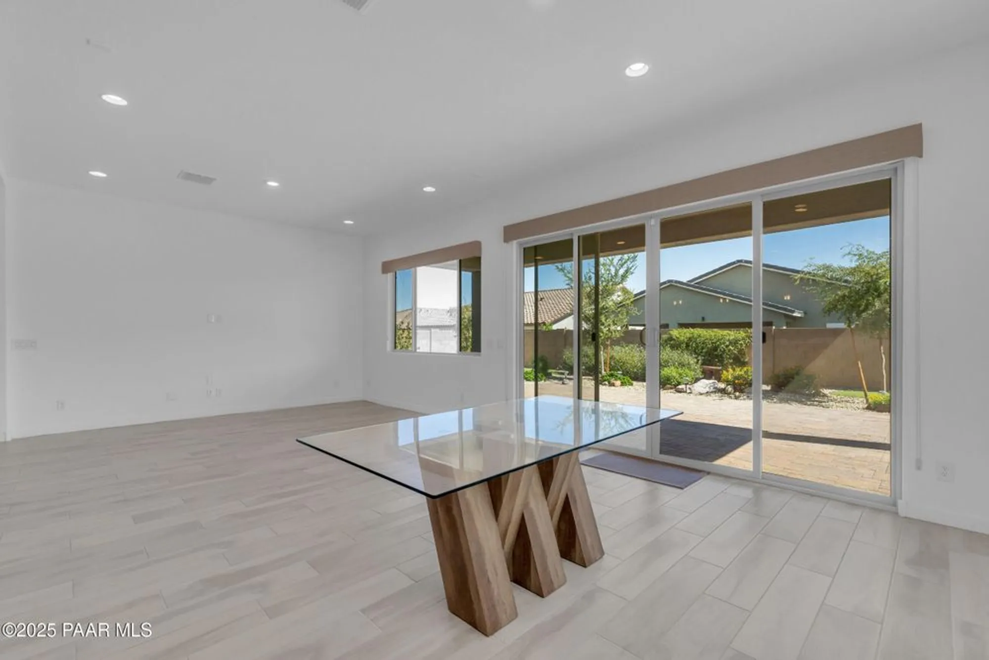 Property Slideshow image 12 of 71 | 24711 n 174th ln, Surprise, AZ, 85387