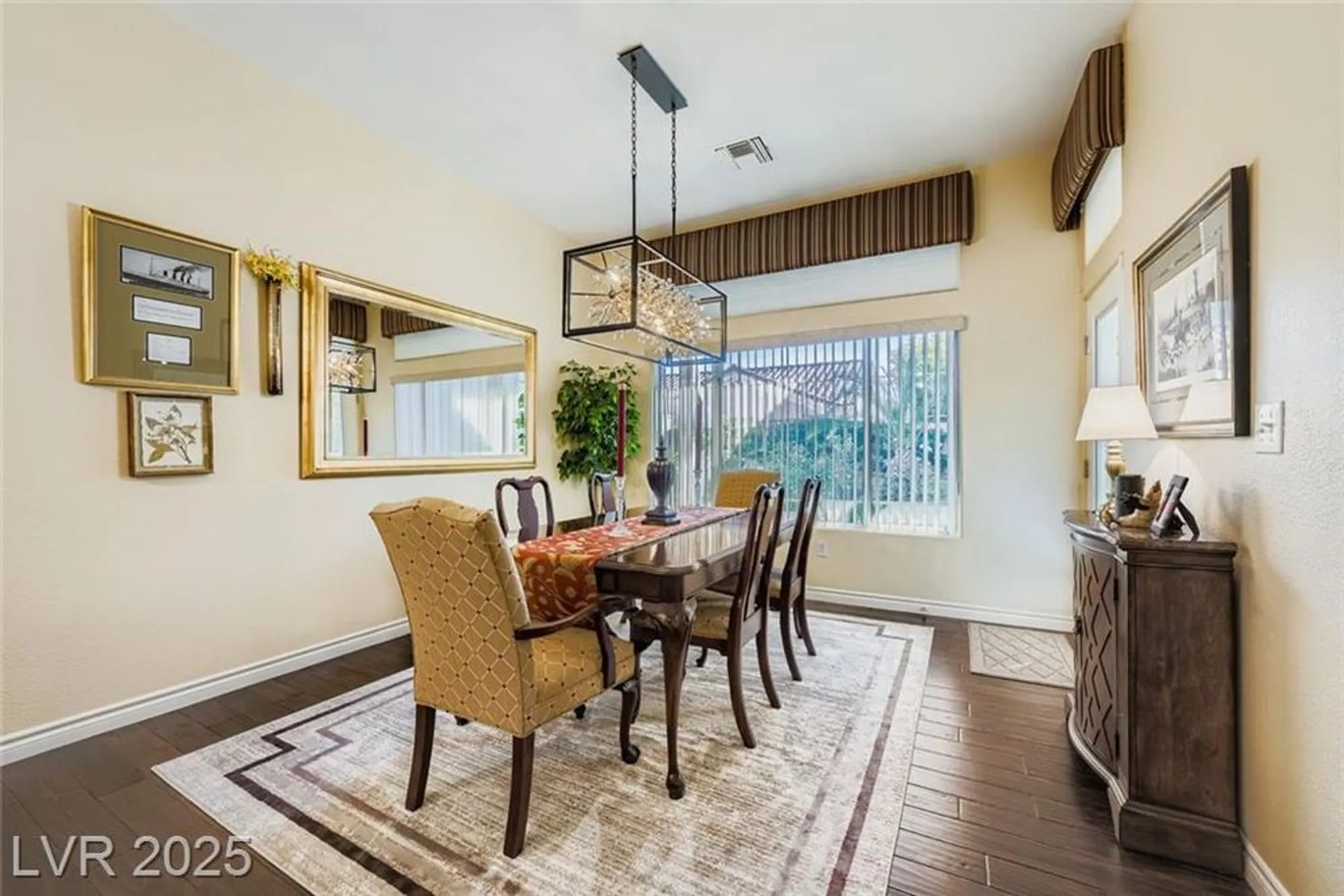 Property Slideshow image 12 of 28 | 10737 shackleton dr, Las Vegas, NV, 89134