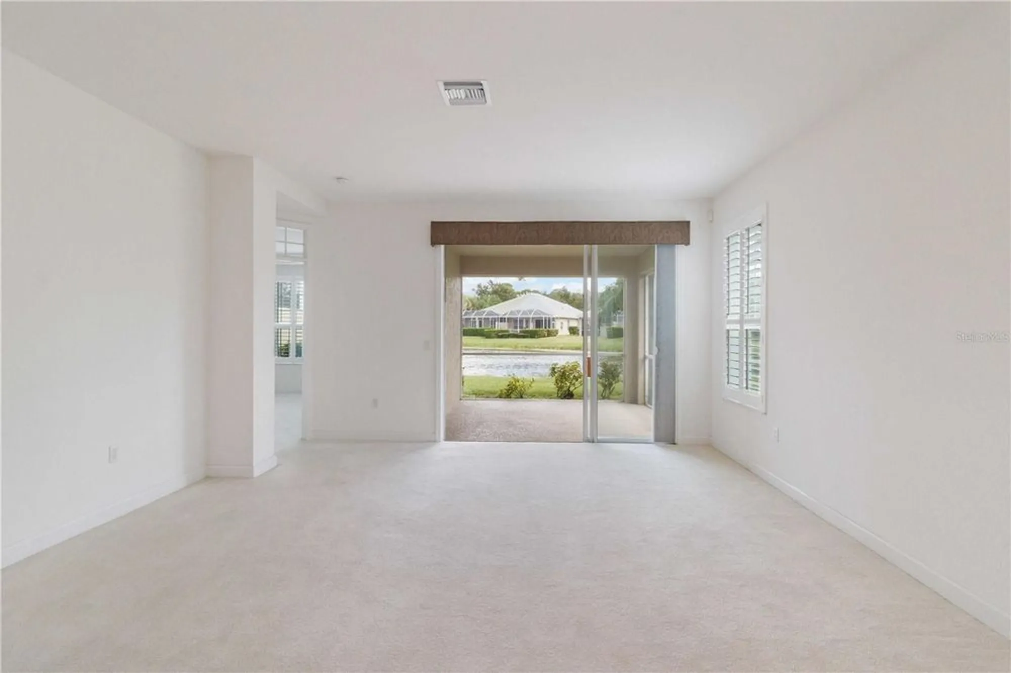 Property Slideshow image 6 of 51 | 4939 lakescene pl, Sarasota, FL, 34243