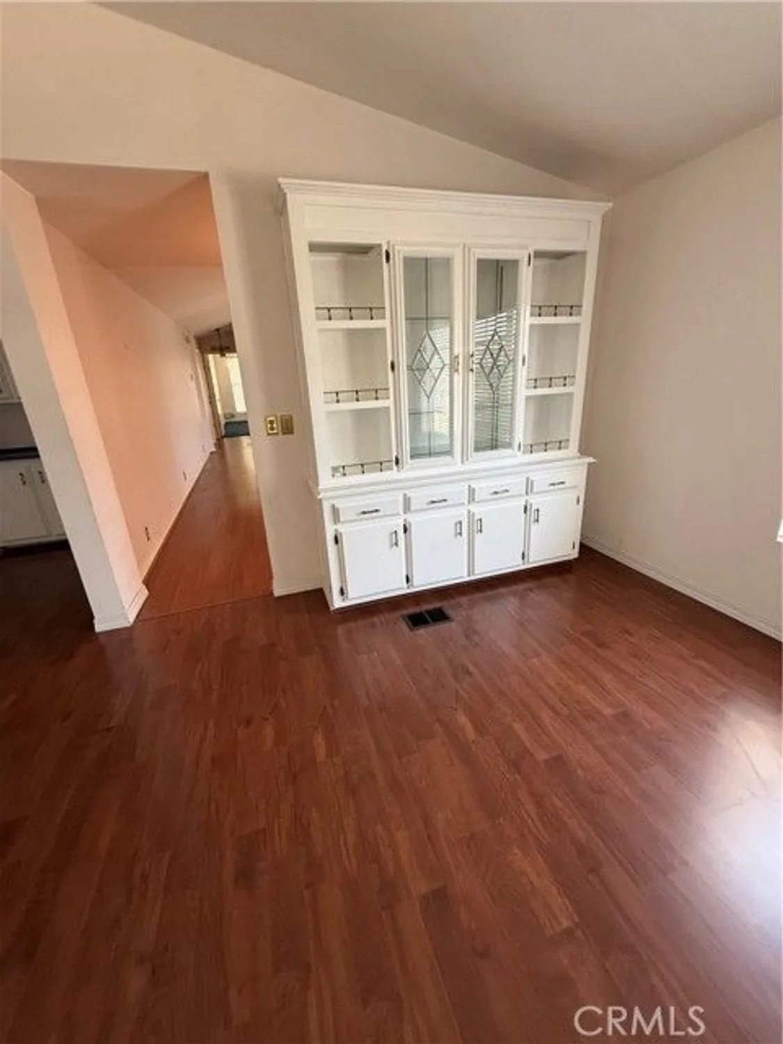 Property Slideshow image 10 of 17 | 38215 via taffia, Murrieta, CA, 92563