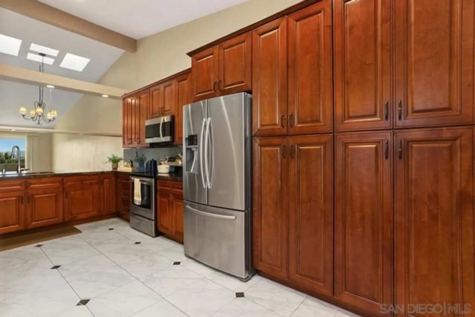 Property Slideshow image 6 of 50 | 12725 via nasca, San Diego, CA, 92128