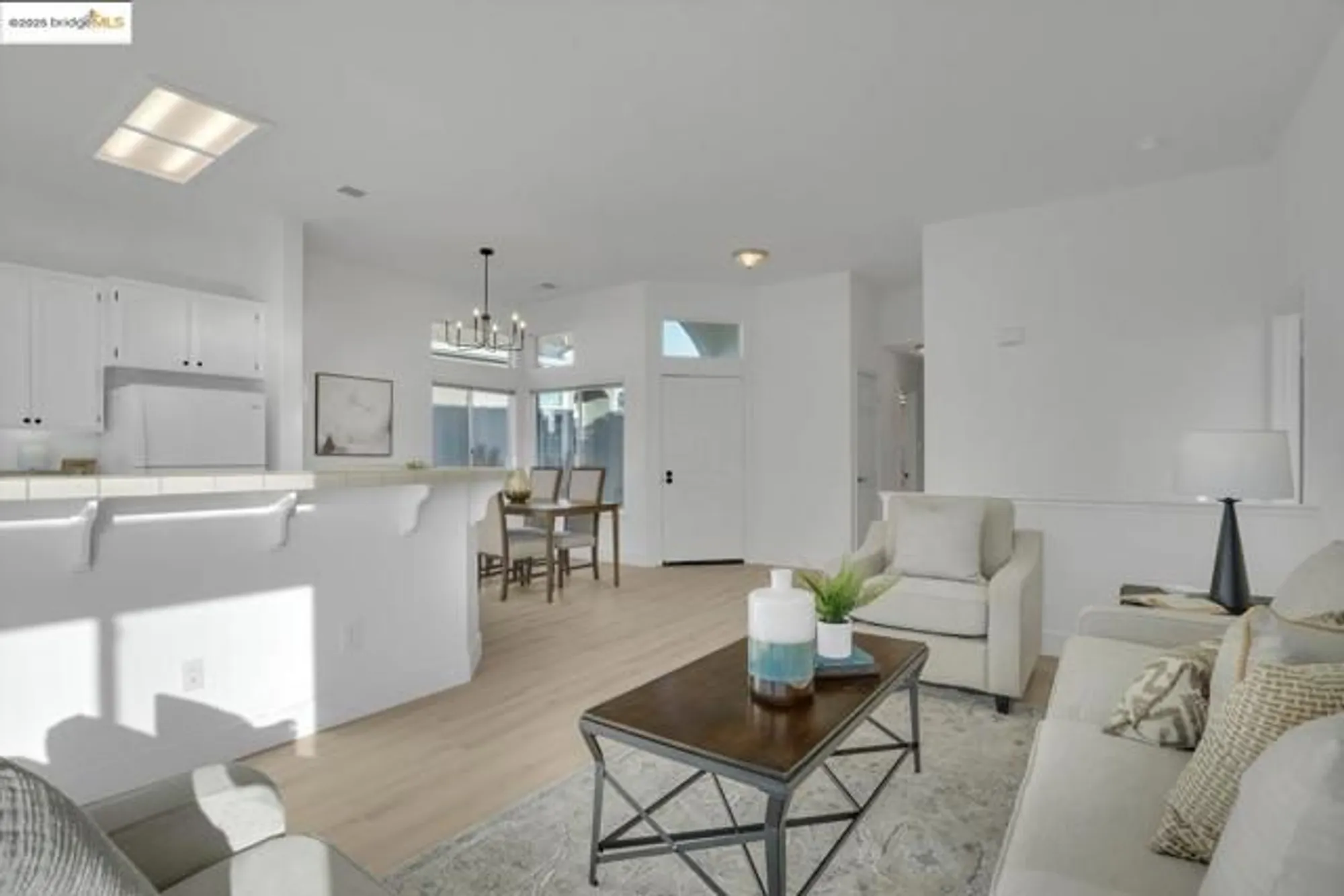 Property Slideshow image 19 of 44 | 1898 crispin dr, Brentwood, CA, 94513