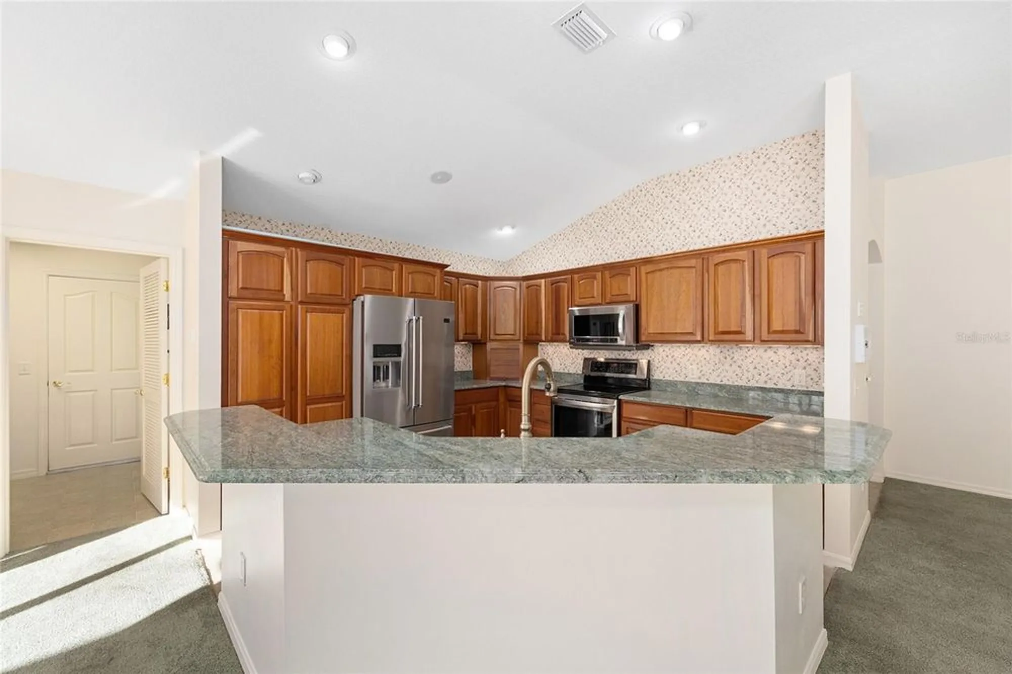 Property Slideshow image 13 of 75 | 17487 se 84th foxgrove ave, The Villages, FL, 32162