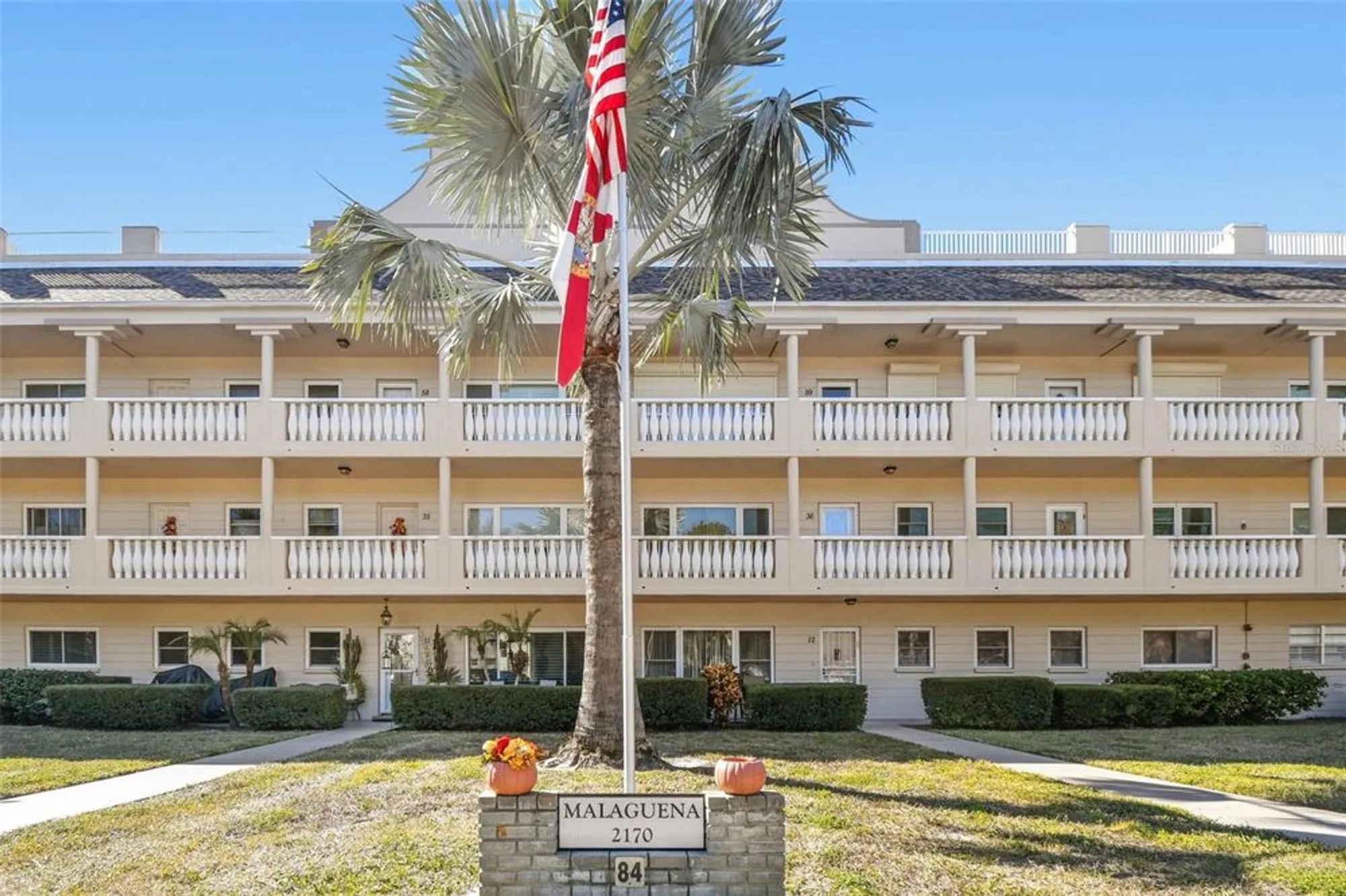 Property Slideshow image 5 of 74 | 2170 americus blvd 34, Clearwater, FL, 33763