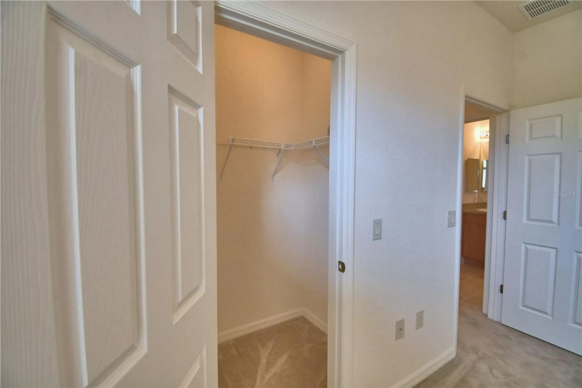 Property Slideshow image 26 of 68 | 1613 linz ct, Winter Haven, FL, 33884