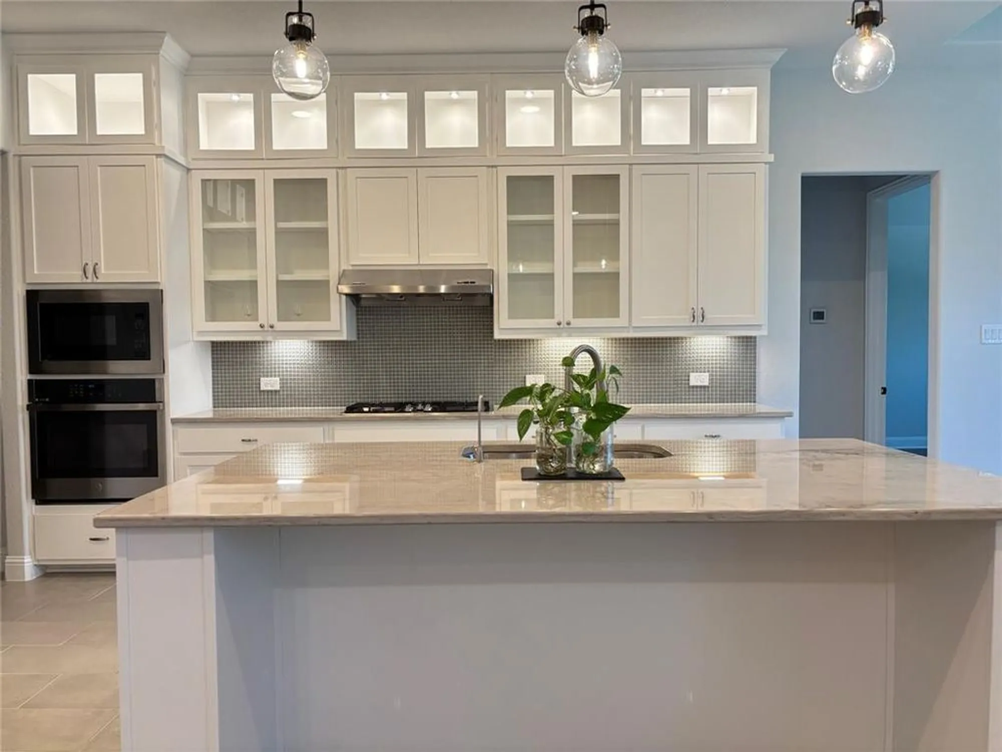 Property Slideshow image 6 of 34 | 8137 maybury, The Colony, TX, 75056