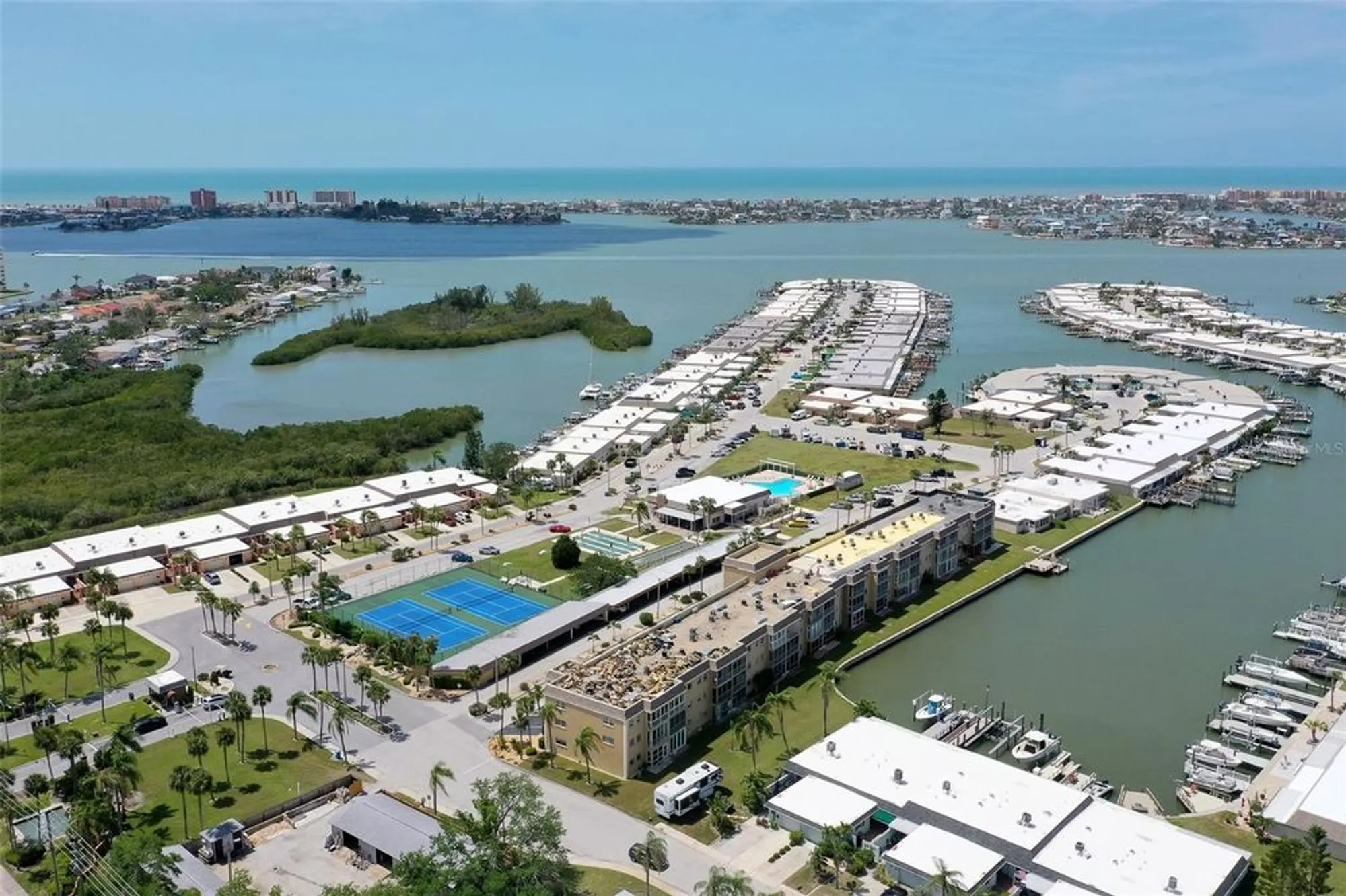 Property Slideshow image 21 of 38 | 1 boca ciega point blvd apt 212, St Petersburg, FL, 33708