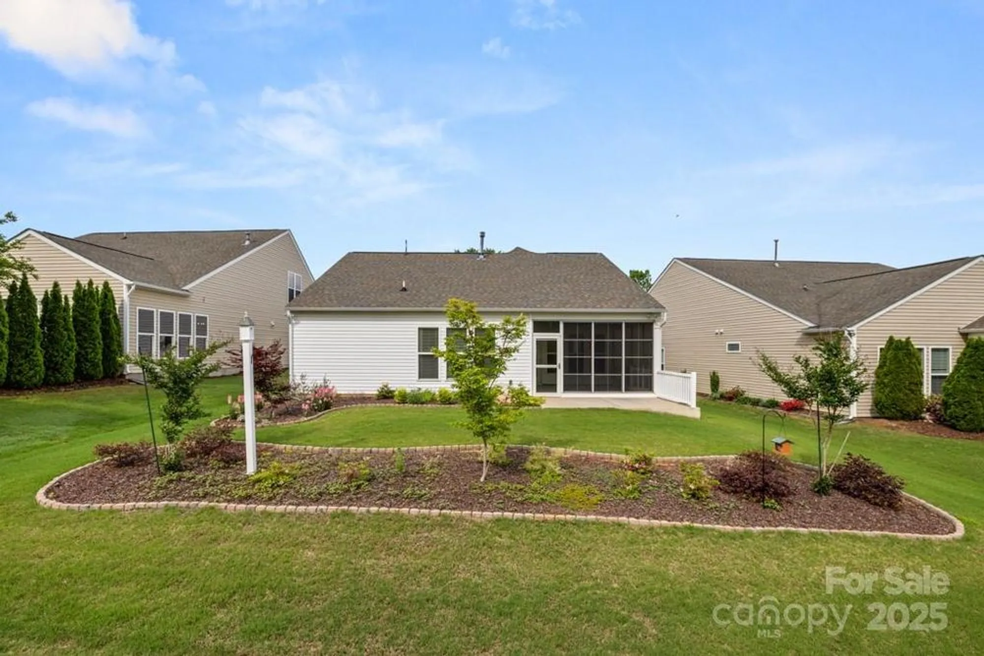 Property Slideshow image 25 of 36 | 20135 dovekie ln, Fort Mill, SC, 29707