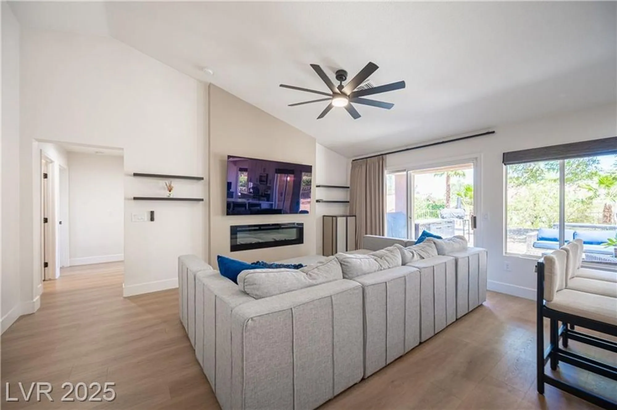 Property Slideshow image 15 of 72 | 2548 tumble brook dr, Las Vegas, NV, 89134