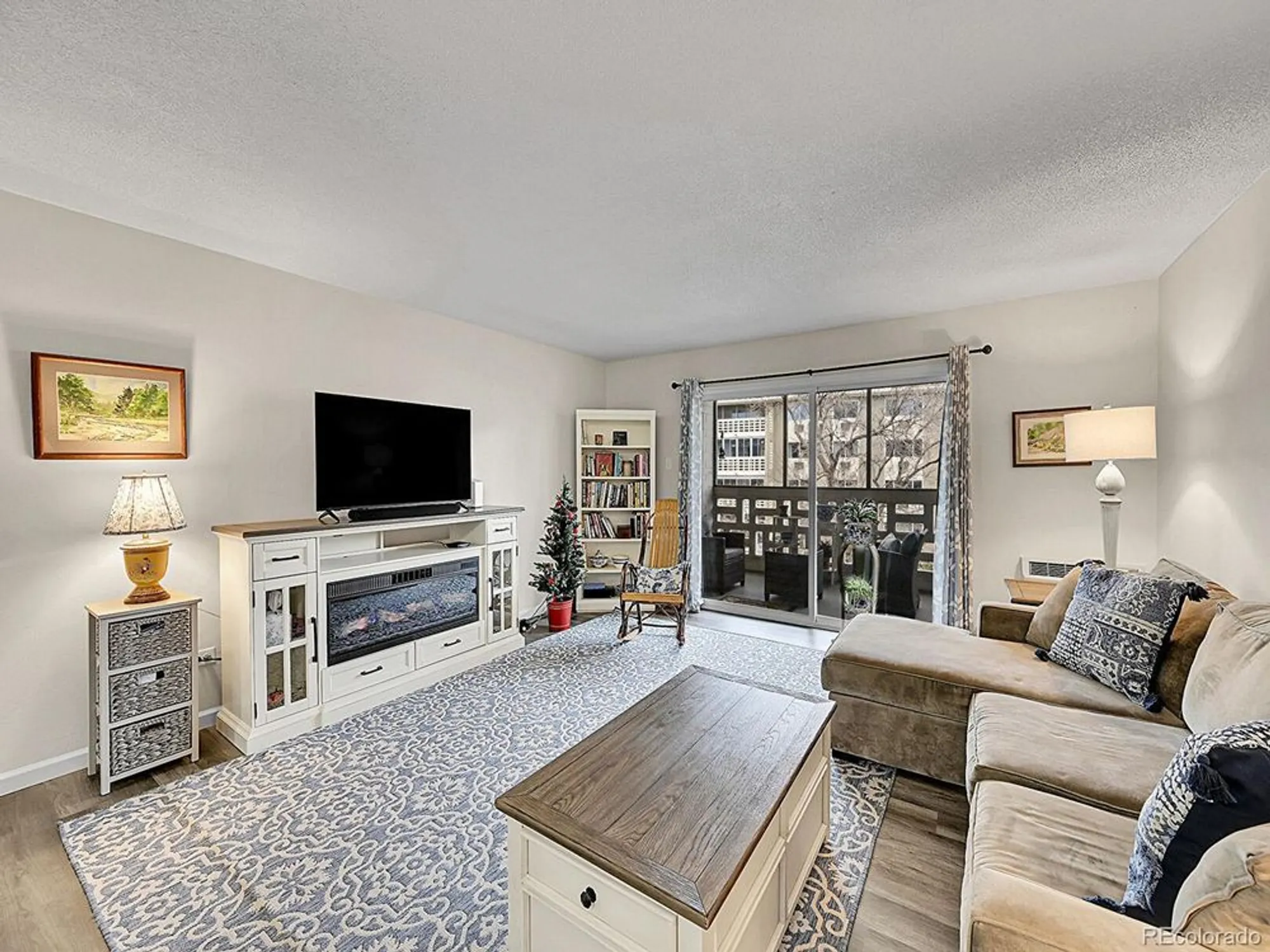 Property Slideshow image 8 of 47 | 645 s alton way 4c, Denver, CO, 80247