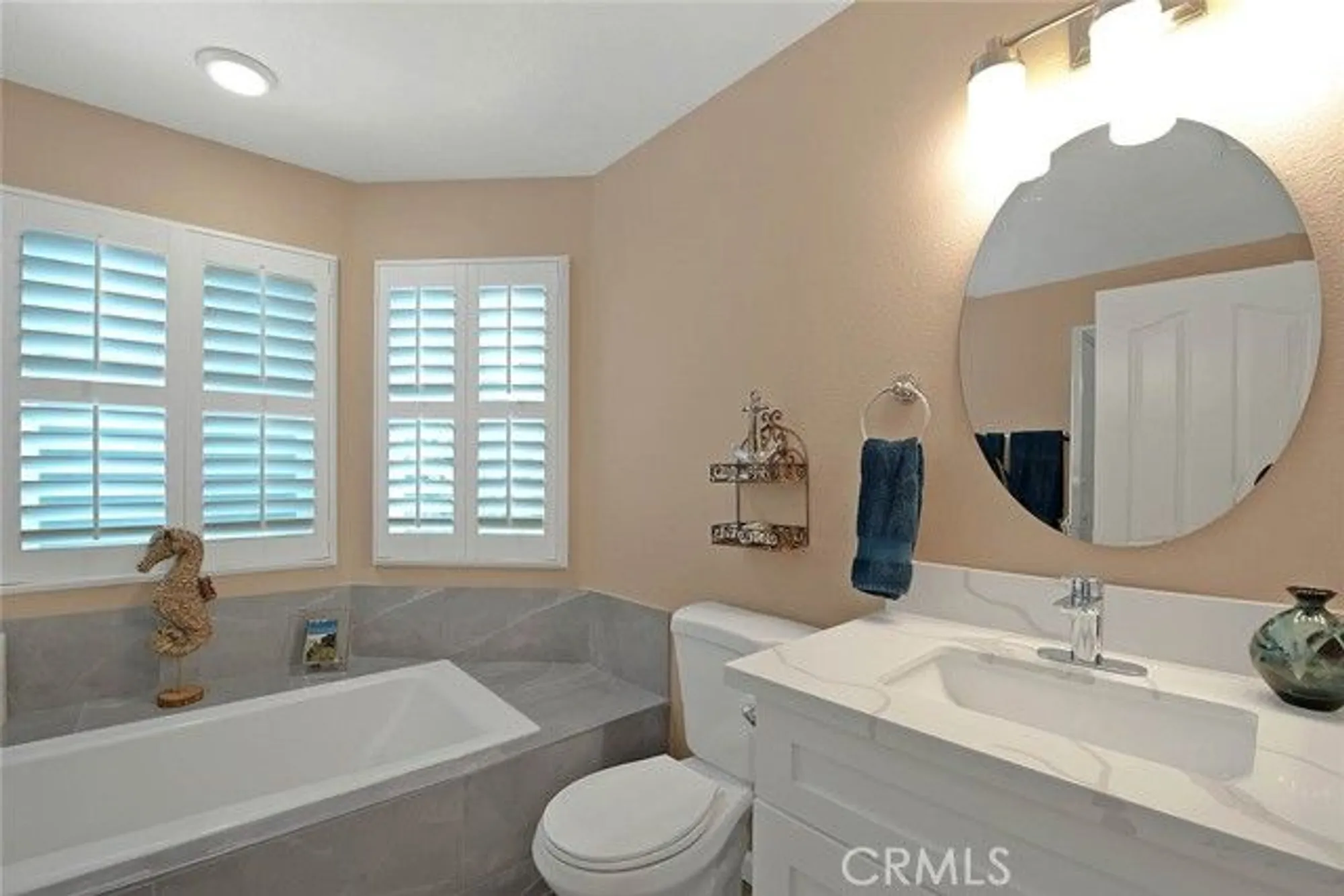 Property Slideshow image 38 of 50 | 40295 via francisco, Murrieta, CA, 92562