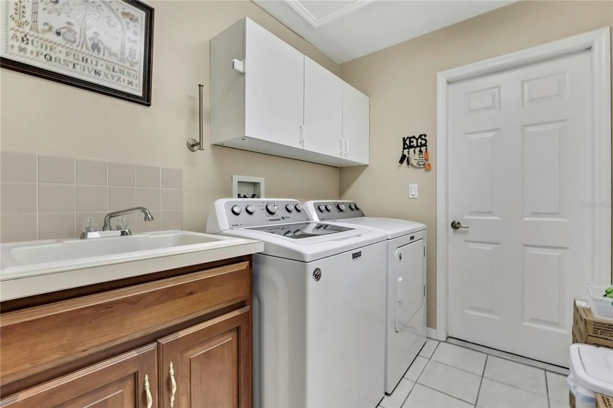 Property Slideshow image 22 of 54 | 488 fort mill ln, Spring Hill, FL, 34609