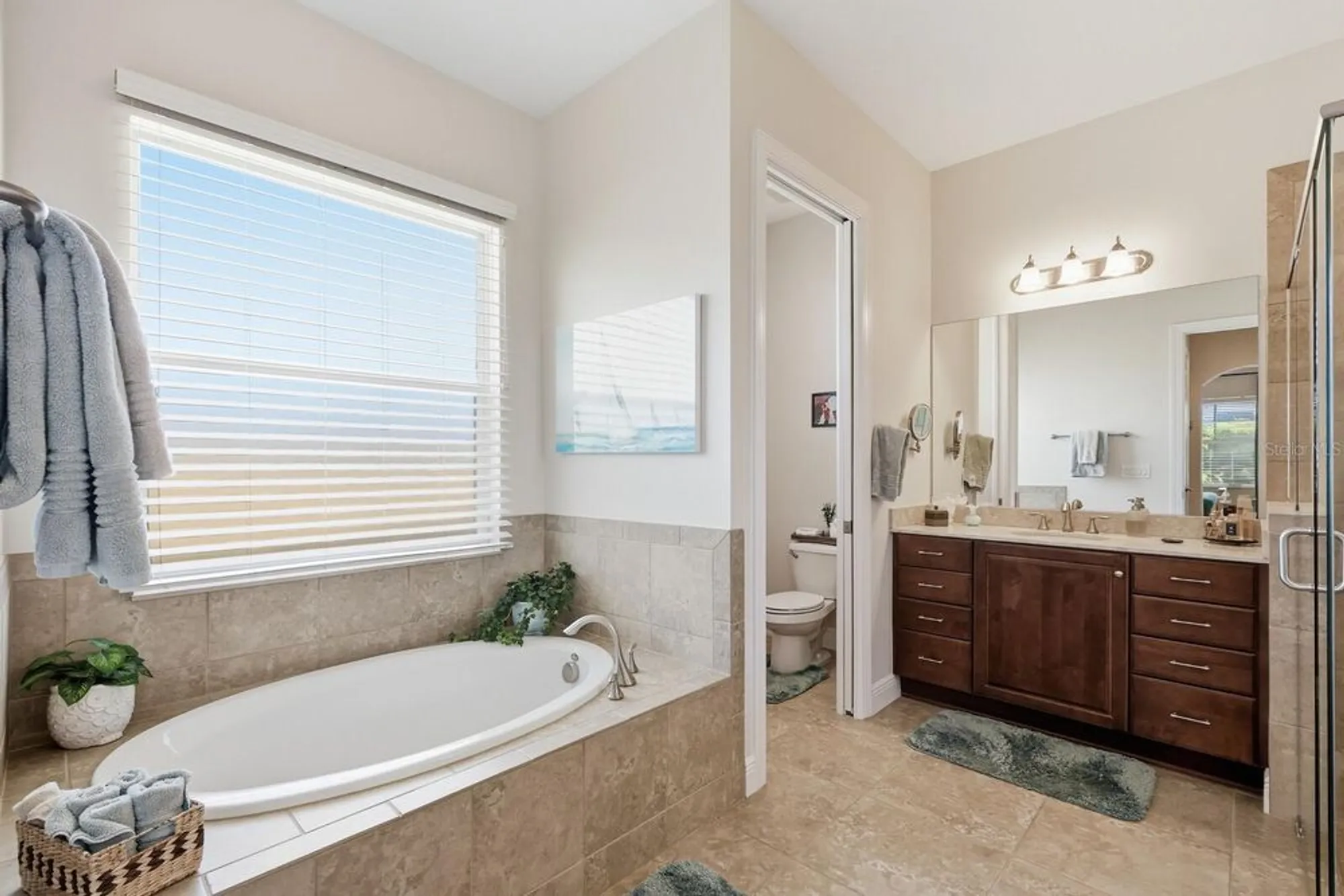 Property Slideshow image 22 of 89 | 1250 tidewater ct, Bradenton, FL, 34208