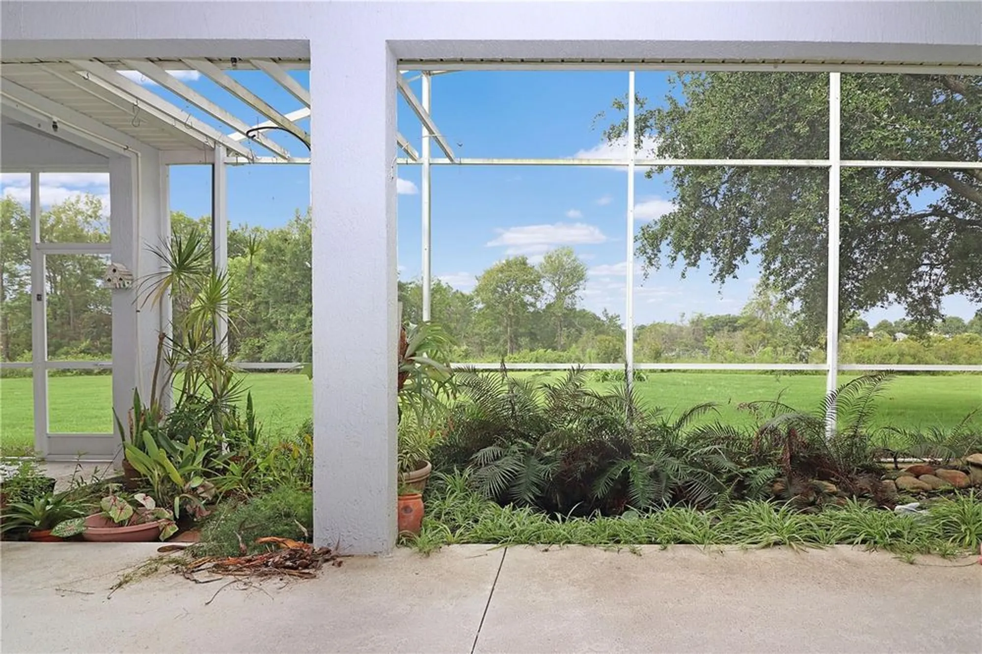 Property Slideshow image 22 of 49 | 22125 draw bridge dr, Leesburg, FL, 34748