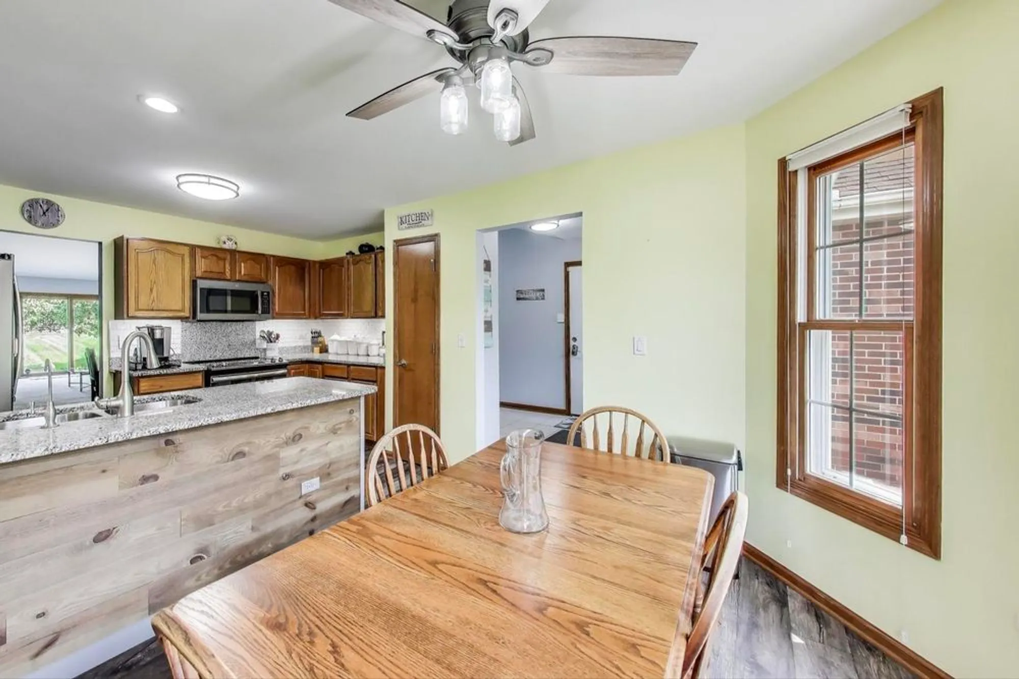 Property Slideshow image 14 of 44 | 13453 tall pines ln, Plainfield, IL, 60544