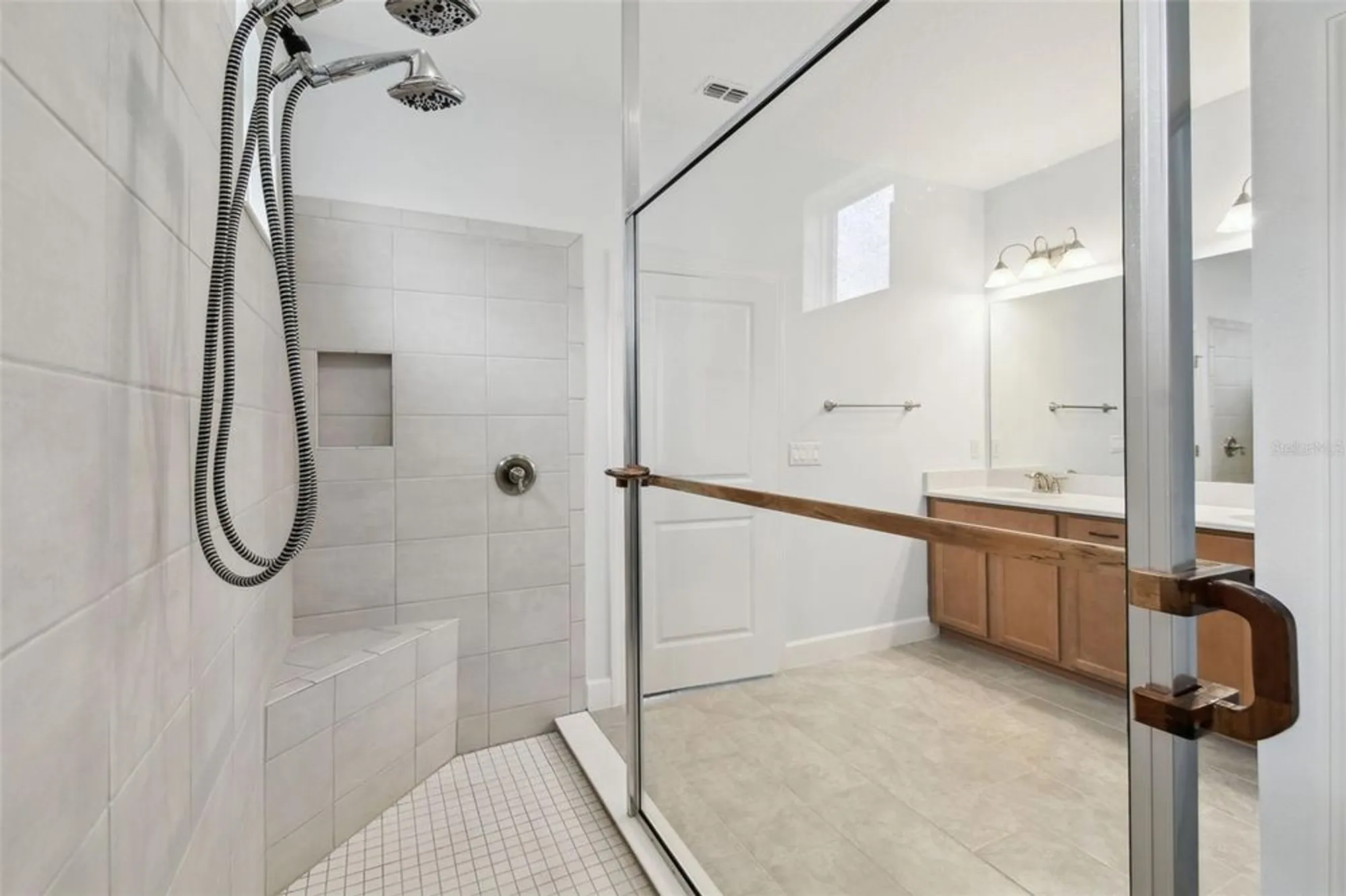 Property Slideshow image 19 of 53 | 204 bella cortina dr, Kissimmee, FL, 34759