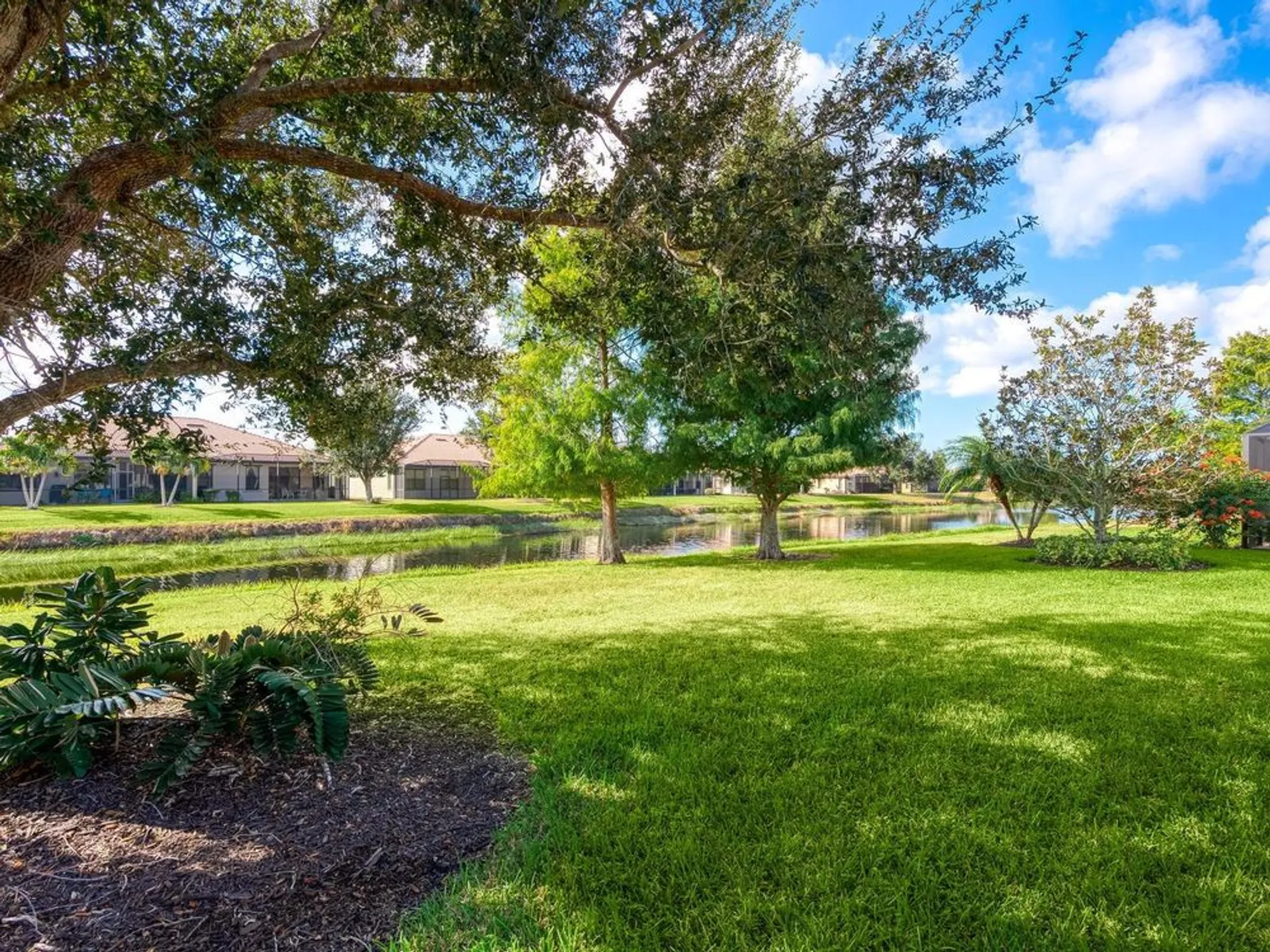 Property Slideshow image 10 of 42 | 1920 batello dr, Venice, FL, 34292