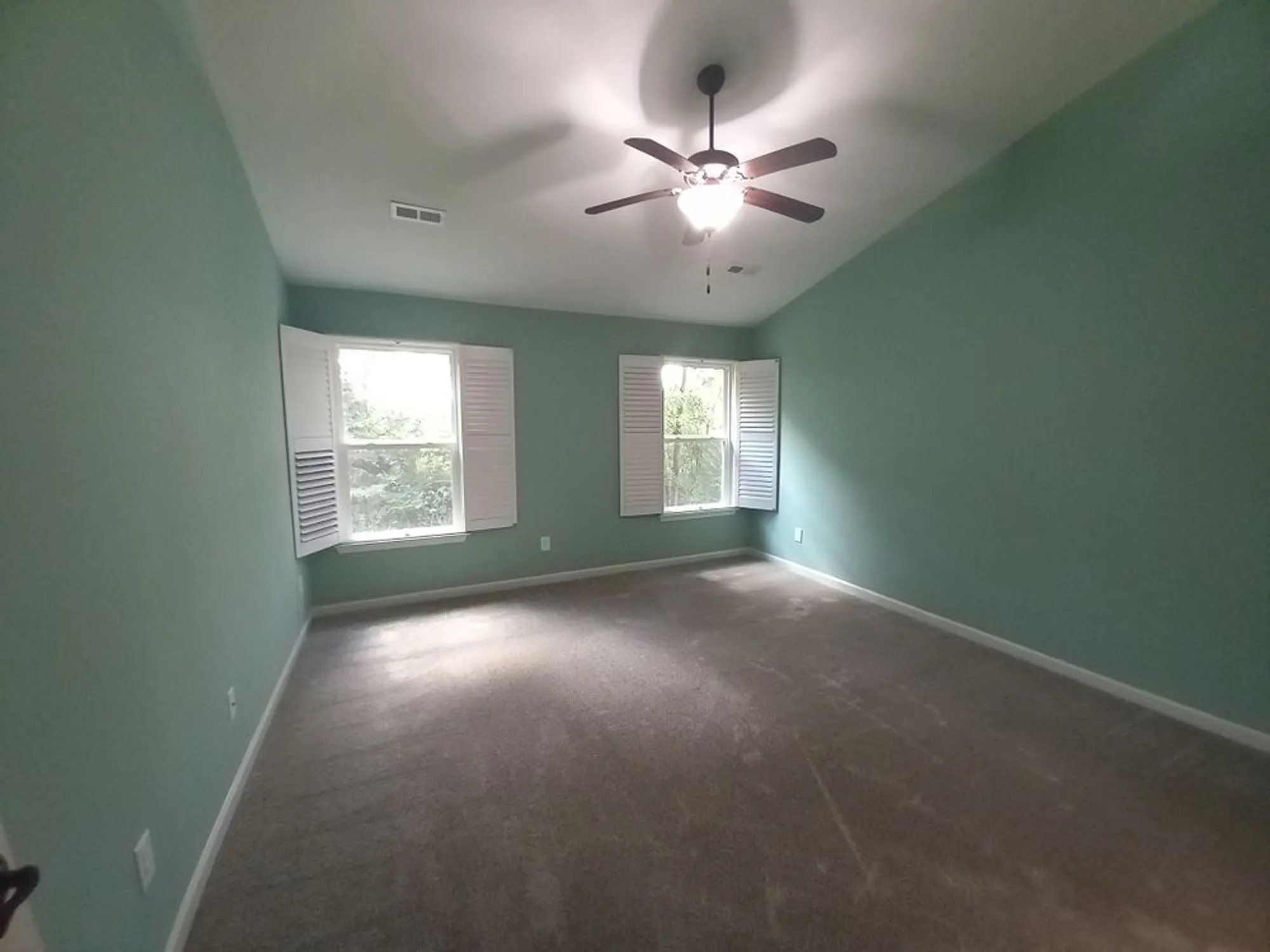 Property Slideshow image 9 of 15 | 395 devon chase hl 4102, Gallatin, TN, 37066