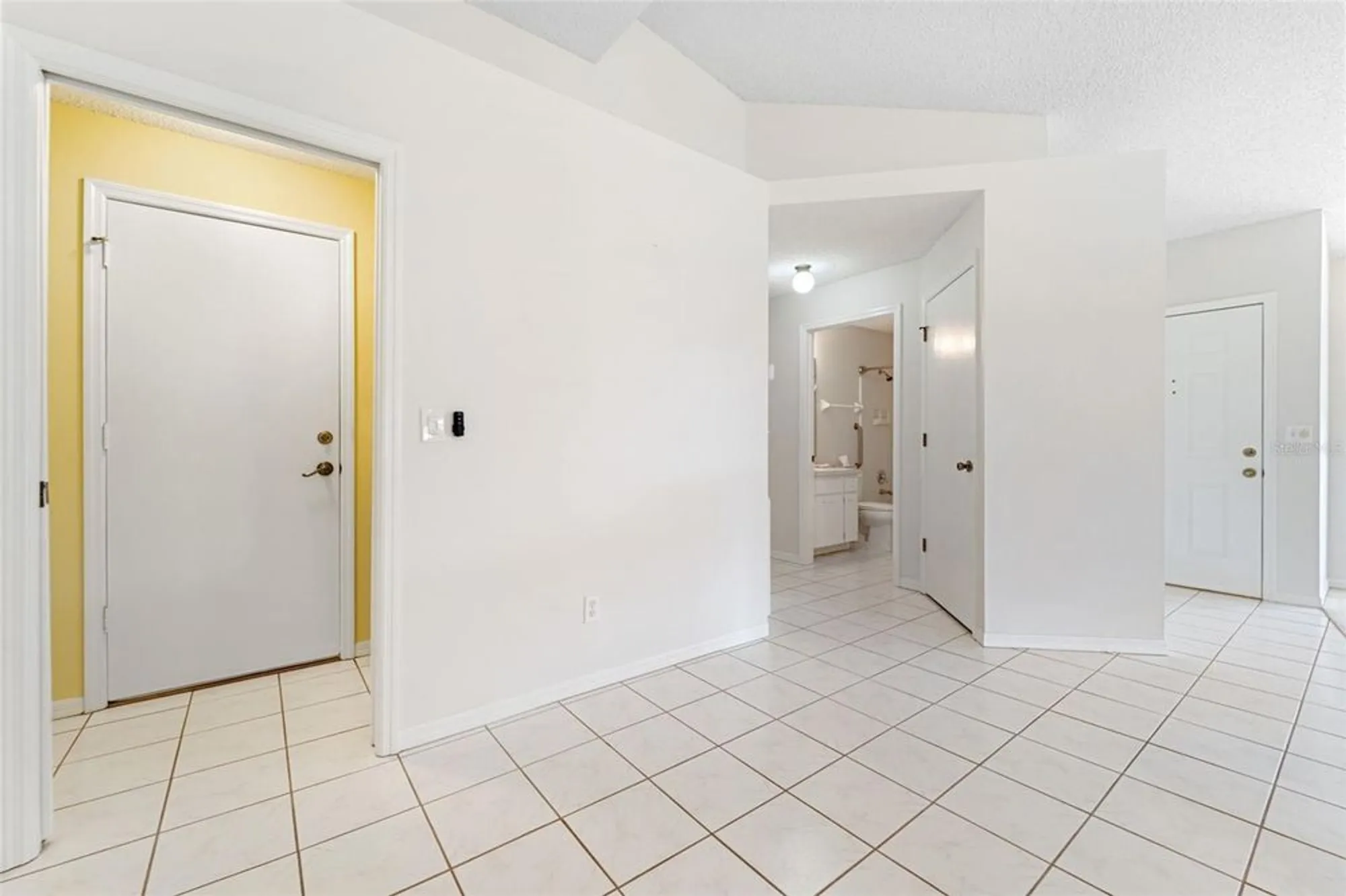Property Slideshow image 13 of 43 | 2531 new haven cir # 2531, Sun City Center, FL, 33573