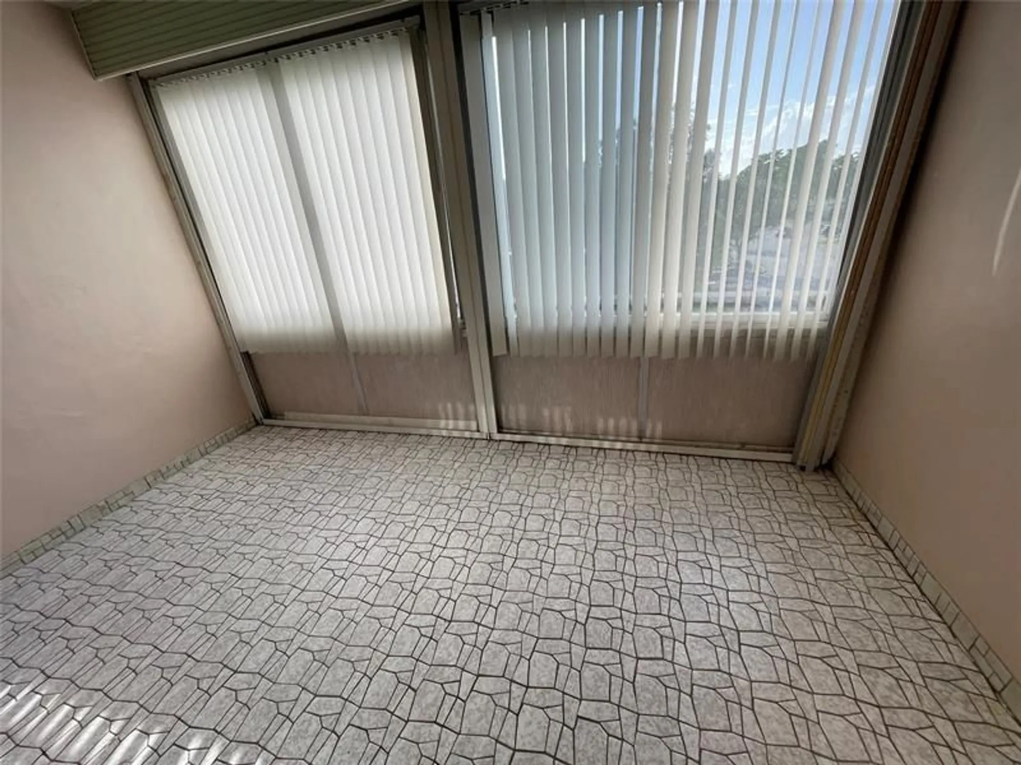 Property Slideshow image 12 of 47 | 1025 country club dr apt 407, Margate, FL, 33063