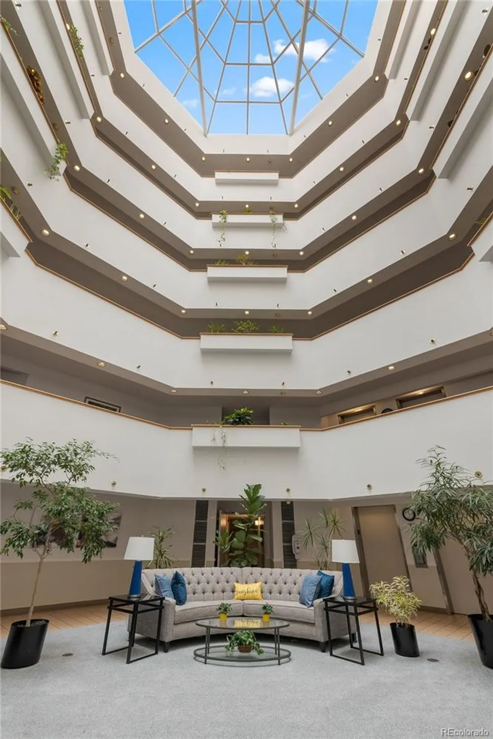 Property Slideshow image 7 of 25 | 13931 e marina dr apt 304, Aurora, CO, 80014