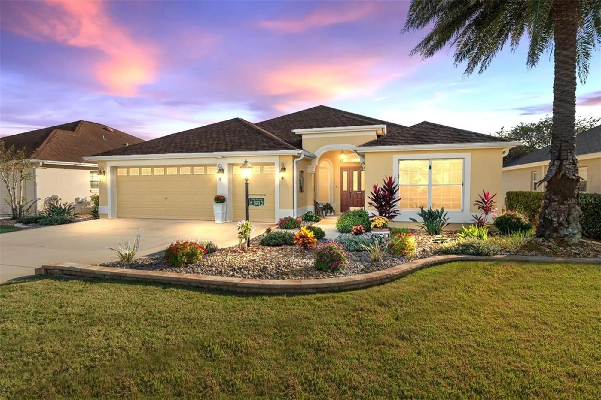 Property Slideshow image 1 of 44 | 2053 beecher path, The Villages, FL, 32162