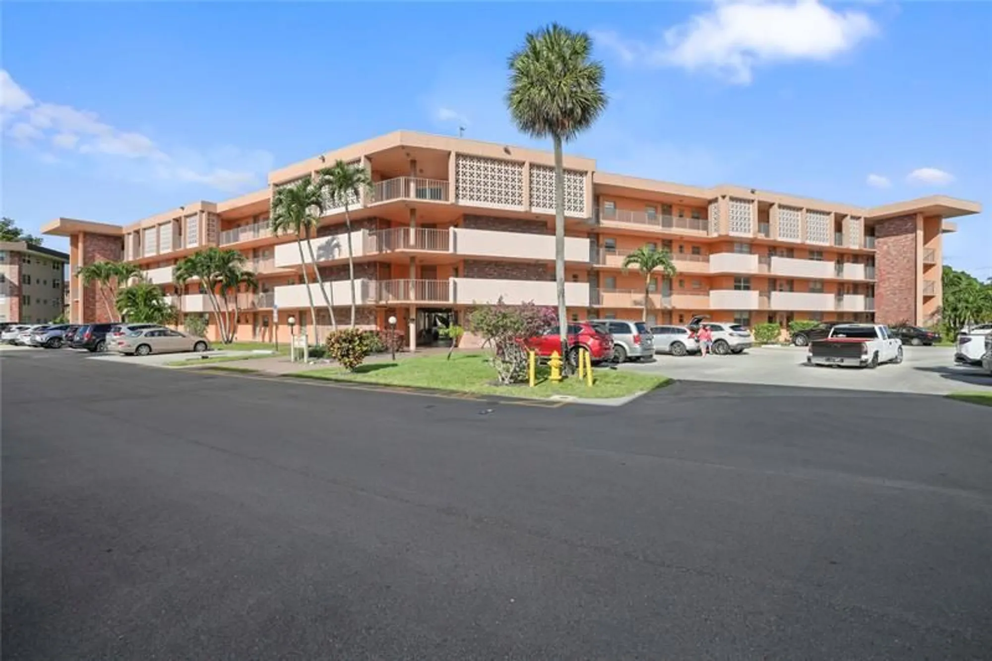 Property Slideshow image 42 of 43 | 3001 nw 46th ave 404, Lauderdale Lakes, FL, 33313