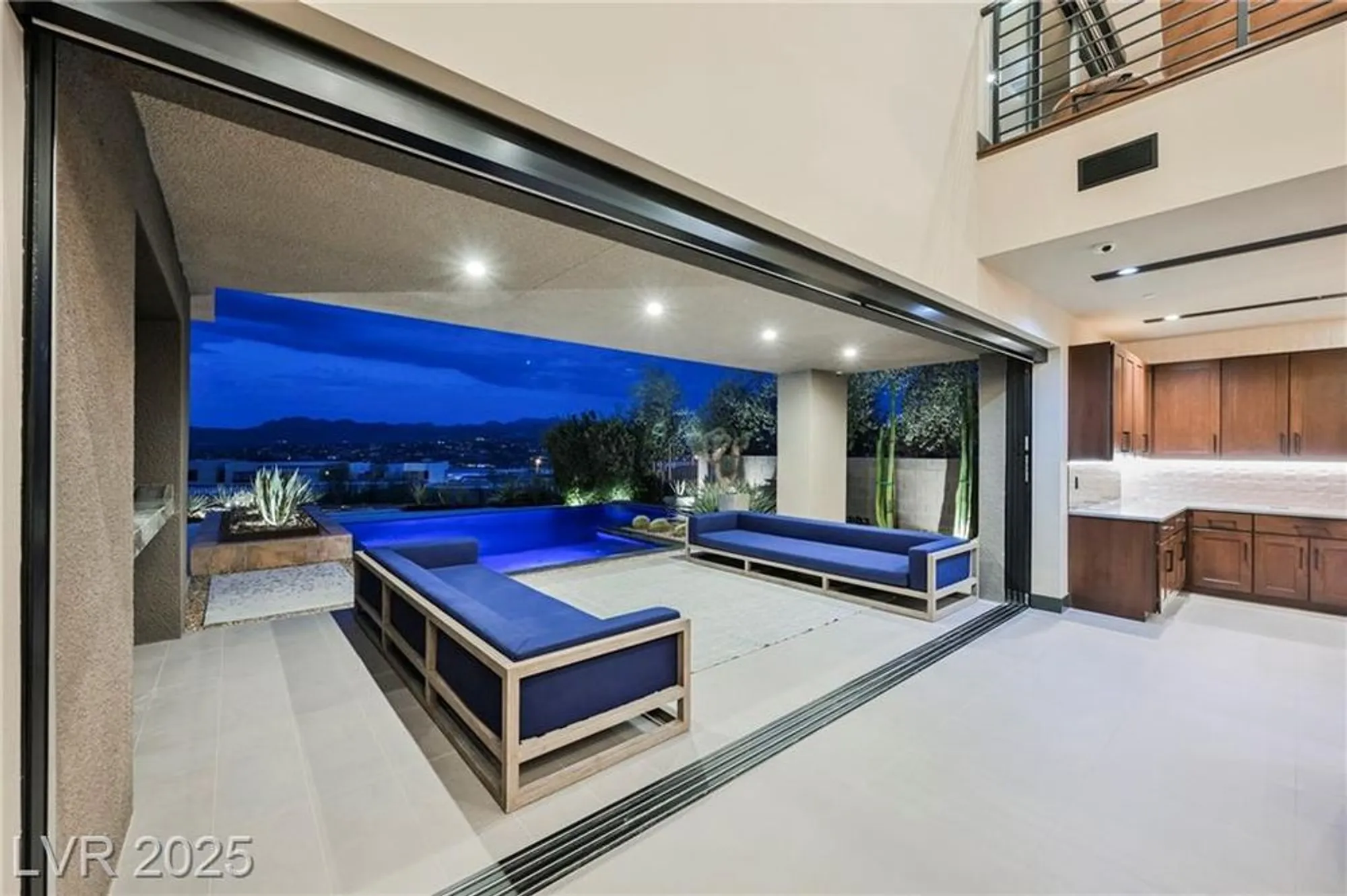 Property Slideshow image 8 of 93 | 20 falling canyon ct, Henderson, NV, 89011