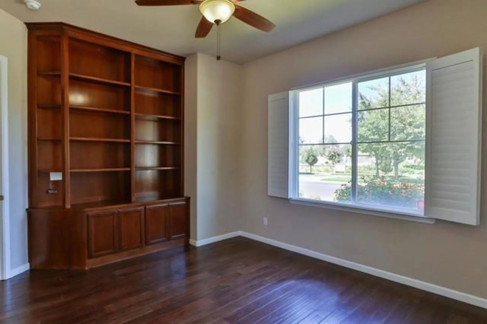 Property Slideshow image 9 of 107 | 2690 steeple run ln, Manteca, CA, 95336