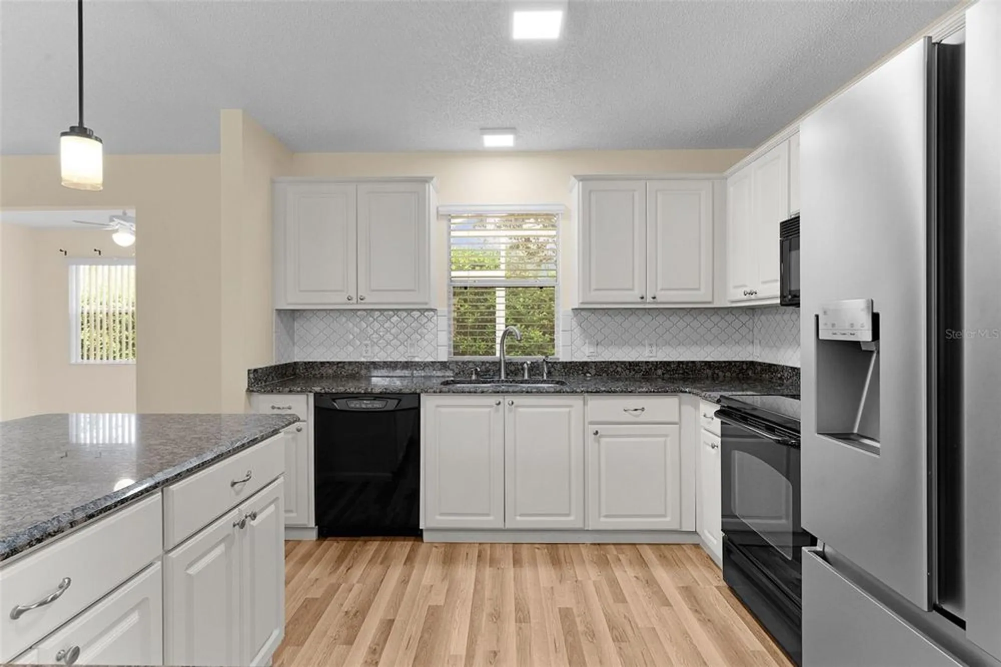 Property Slideshow image 8 of 55 | 1003 del mar dr, Lady Lake, FL, 32159