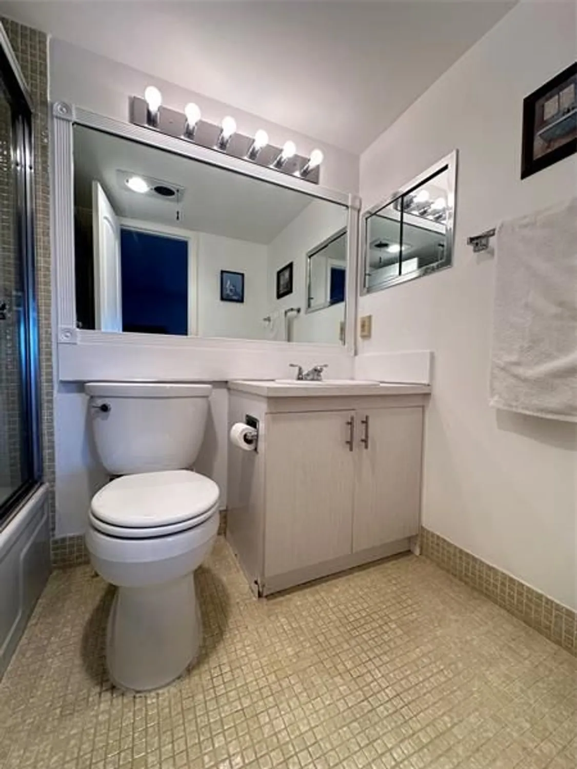 Property Slideshow image 15 of 59 | 4010 newport g # 4010, Deerfield Beach, FL, 33442