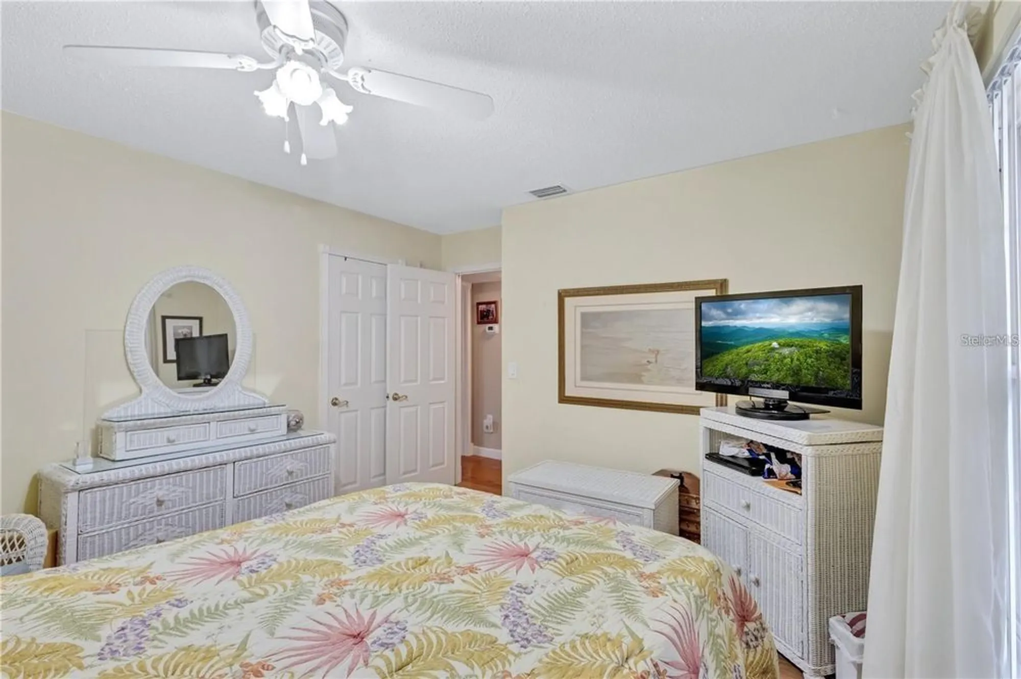 Property Slideshow image 20 of 34 | 19029 us highway 19 n apt 7-28, Clearwater, FL, 33764