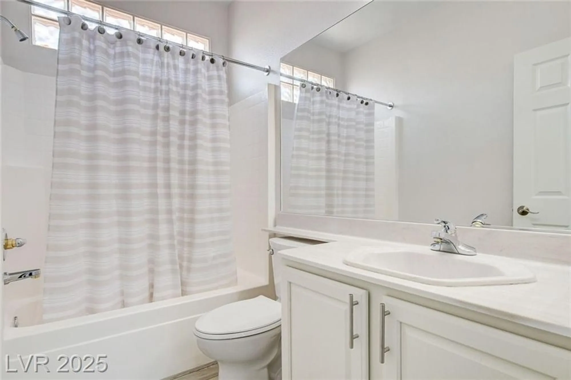 Property Slideshow image 36 of 57 | 10623 riva de fiore ave, Las Vegas, NV, 89135