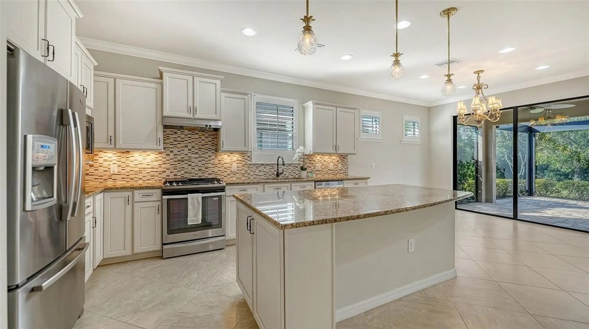 Property Slideshow image 11 of 64 | 5934 caspian tern dr, Sarasota, FL, 34238