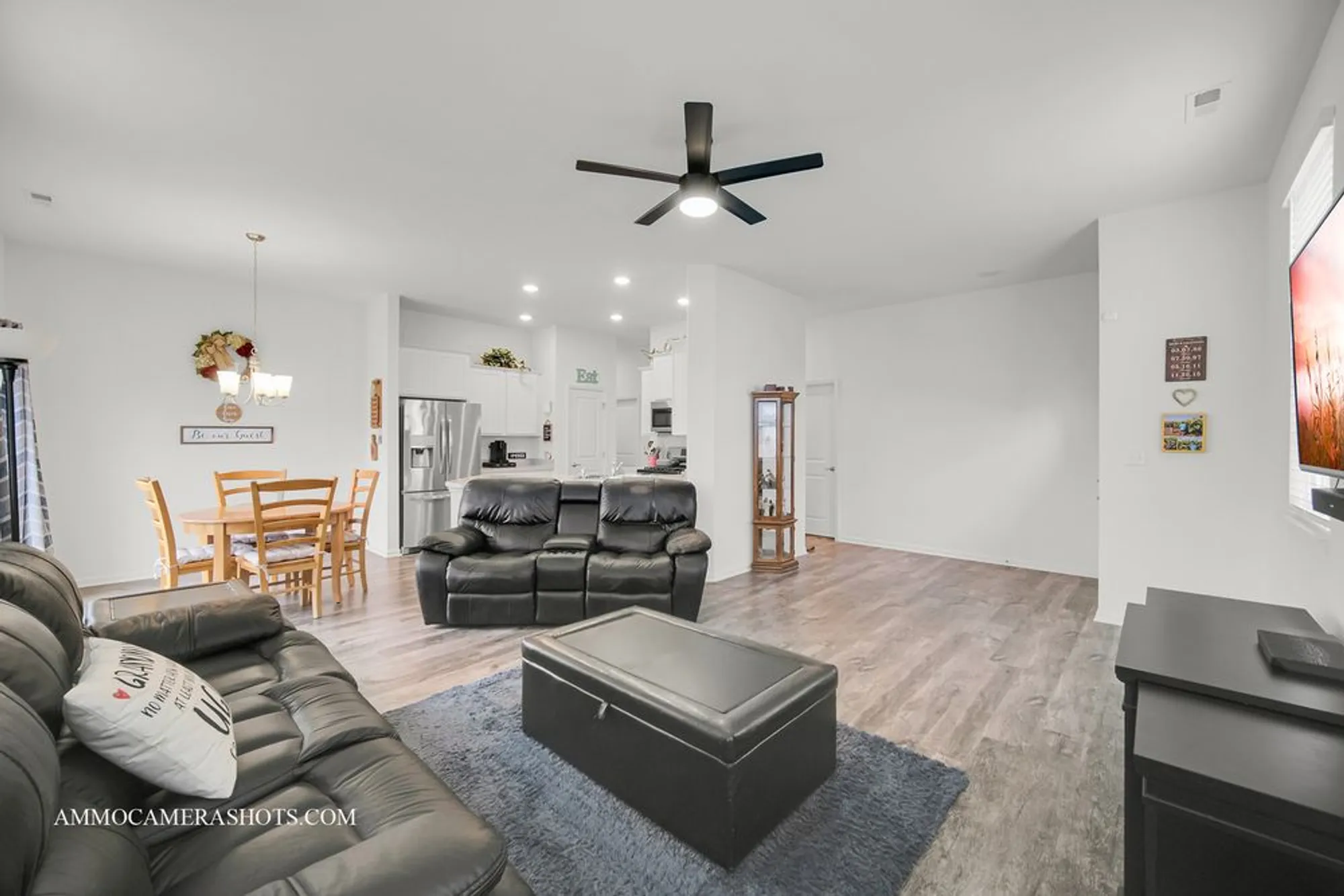 Property Slideshow image 8 of 29 | 1108 crestview ln # 1354, Pingree Grove, IL, 60140