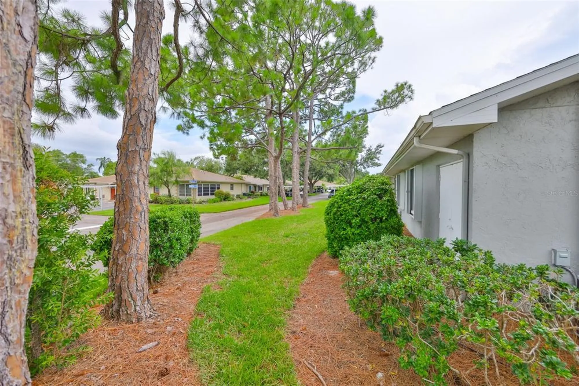 Property Slideshow image 30 of 36 | 2206 horsham pl, Sun City Center, FL, 33573